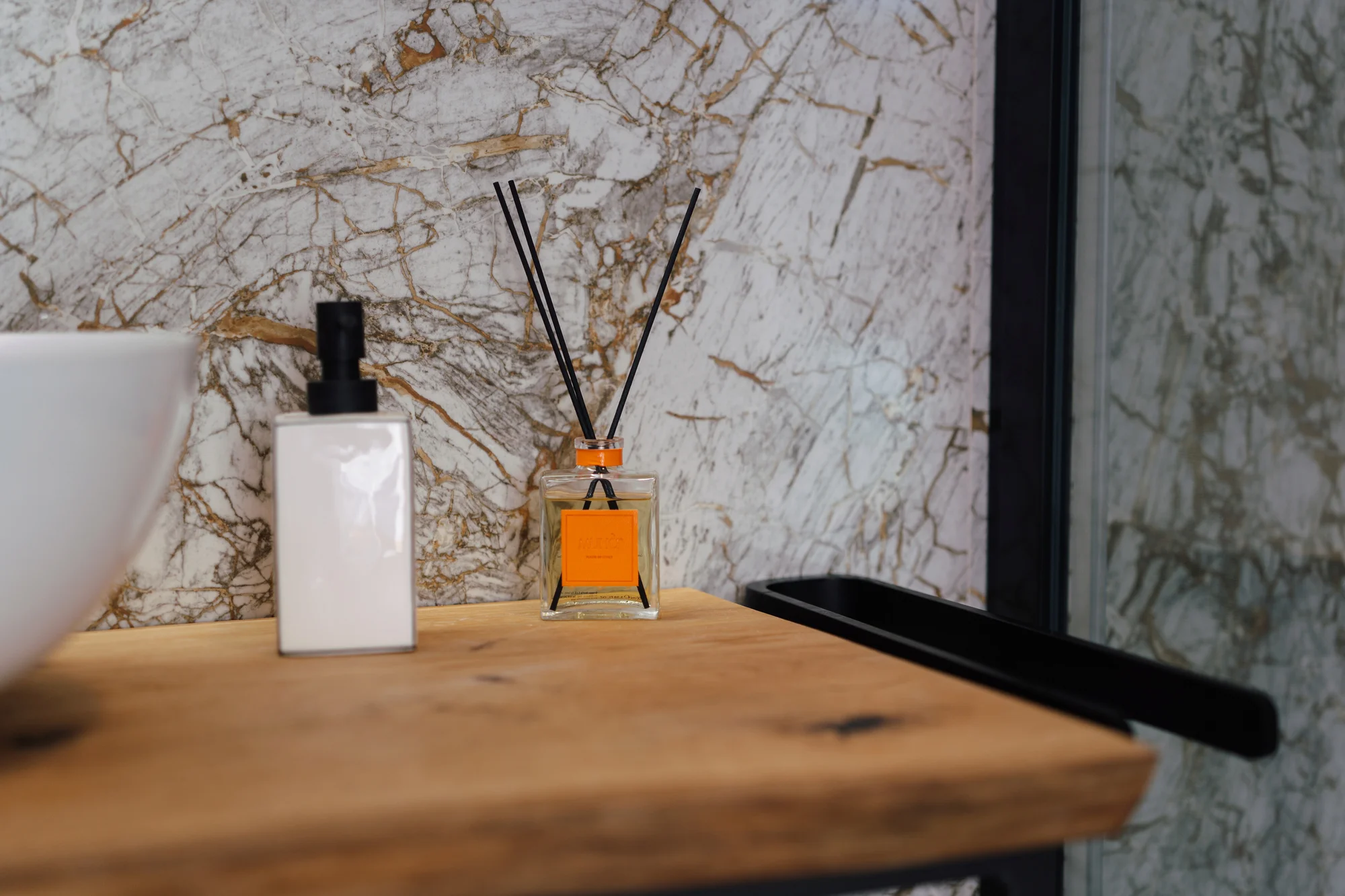 Netradiční ubytování v Děčíně: moderně zařízený lodní kontejner s terasou a grilem