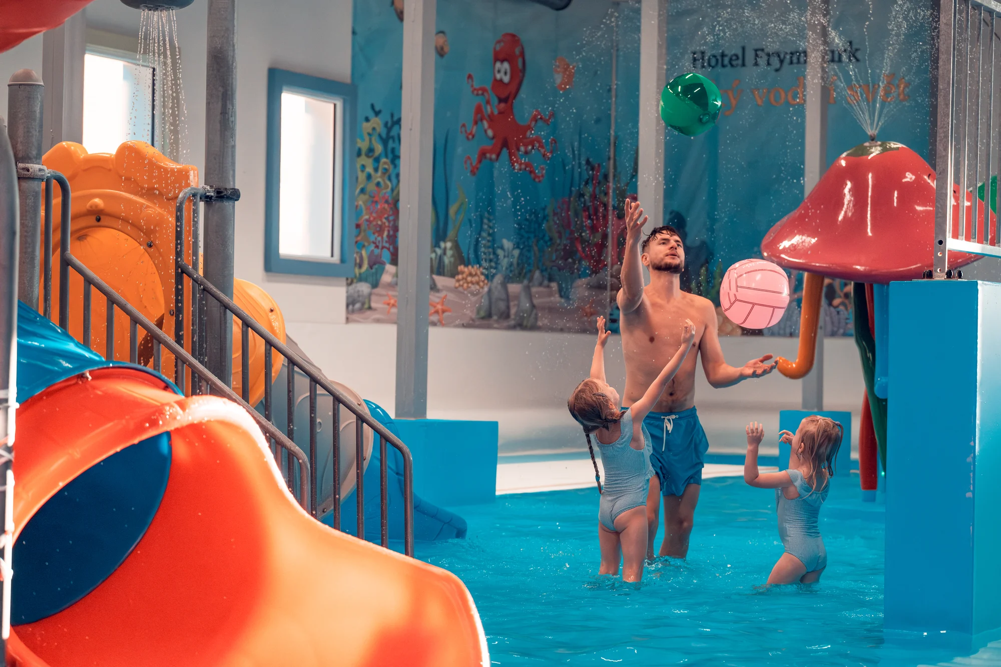Wellness hotel na Lipně: snídaně a neomezeně obří aquapark a saunový svět