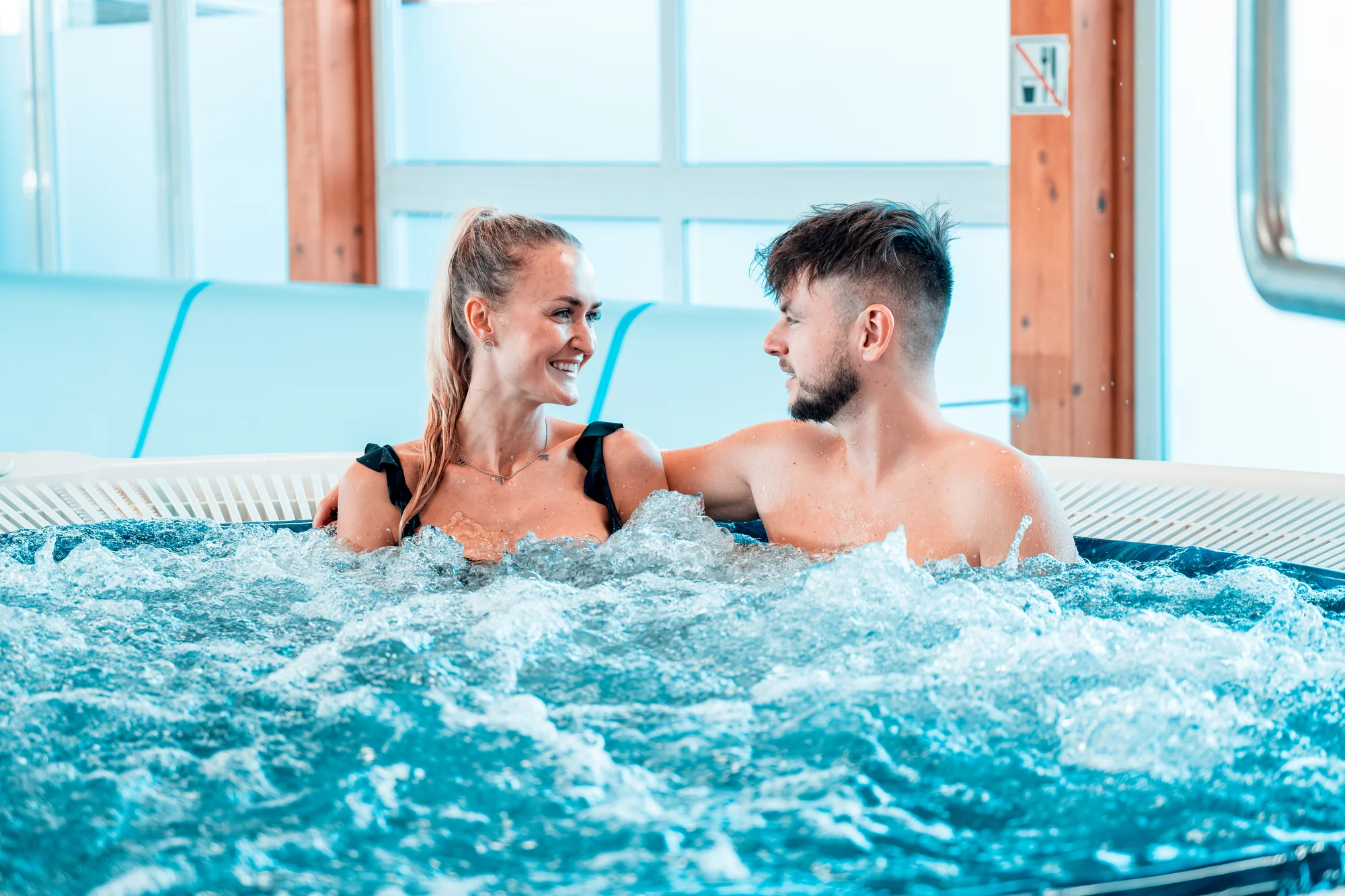 Wellness hotel na Lipně: snídaně a neomezeně obří aquapark a saunový svět