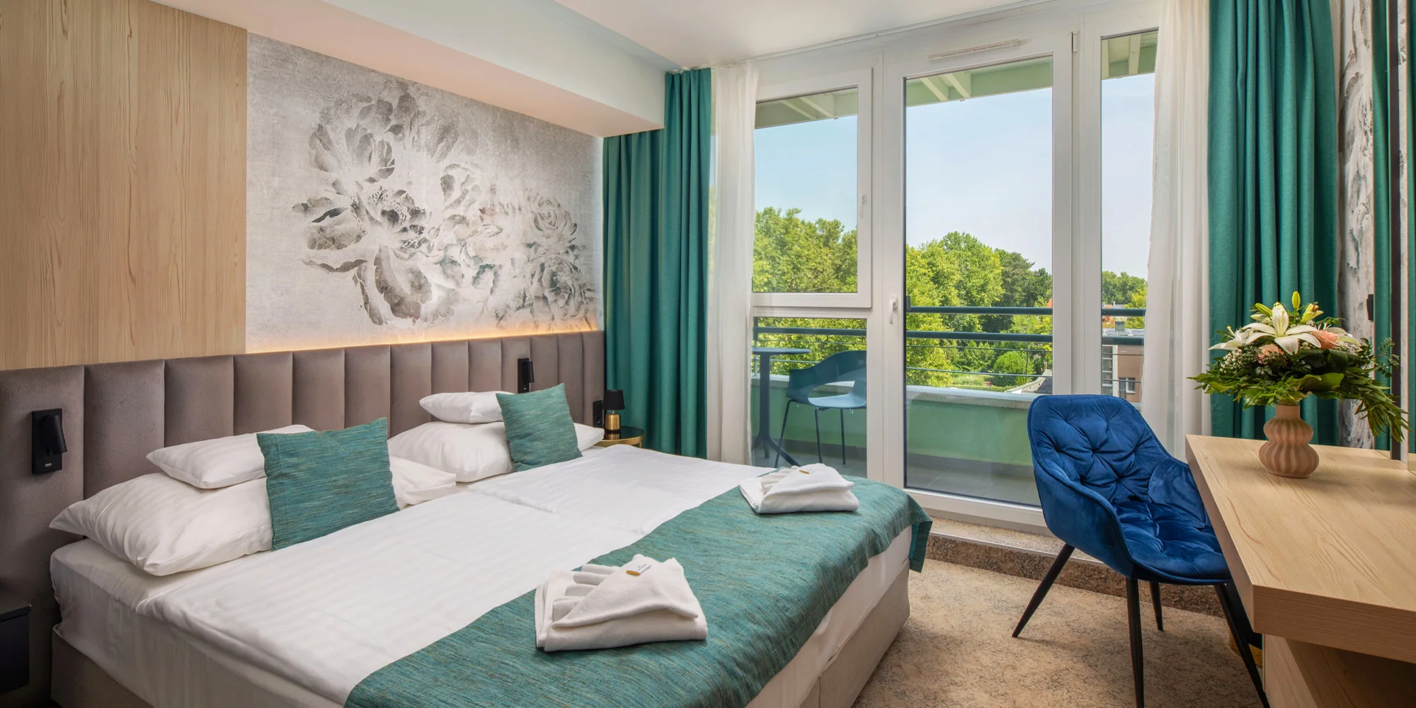 Pobyt ve 4* hotelu jen 150 m od Balatonu: neomezený wellness a polopenze, 2 děti zdarma