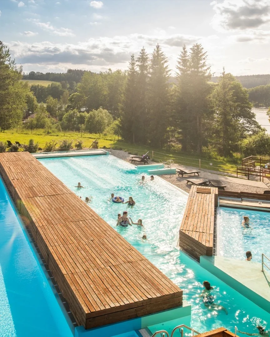 Wellness hotel na Lipně: snídaně a neomezeně obří aquapark a saunový svět