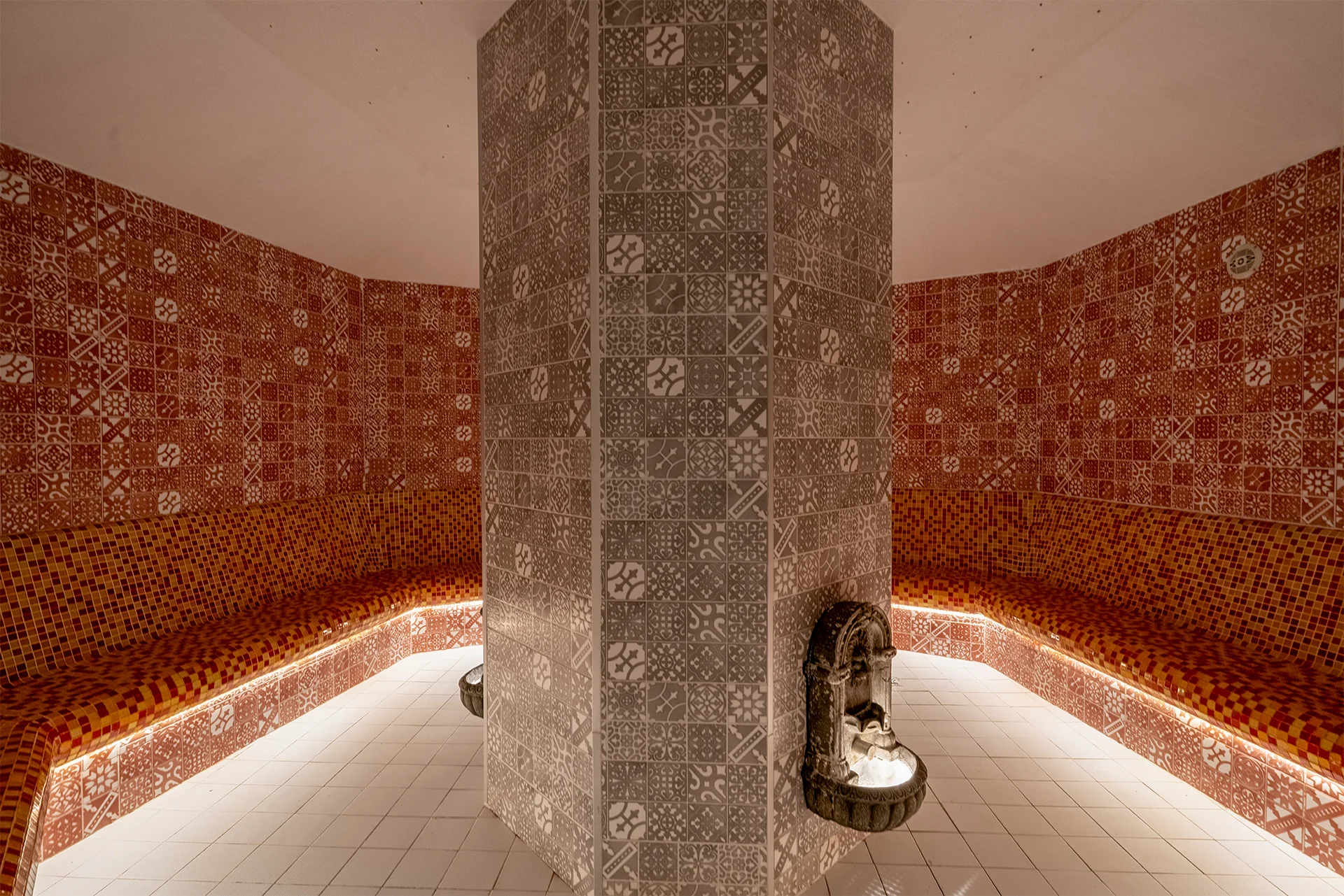 Wellness hotel na Lipně: snídaně a neomezeně obří aquapark a saunový svět