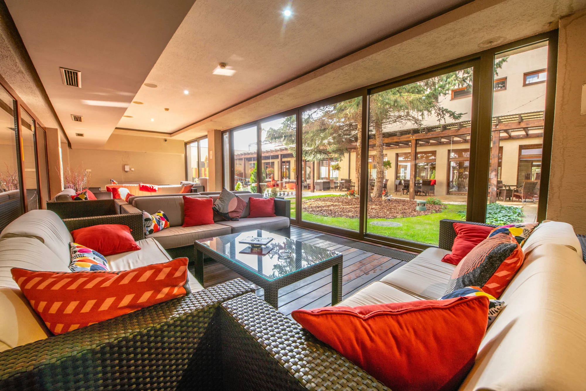 Wellness hotel v Rajeckých Teplicích: neomezený relax, polopenze a mnoho aktivit