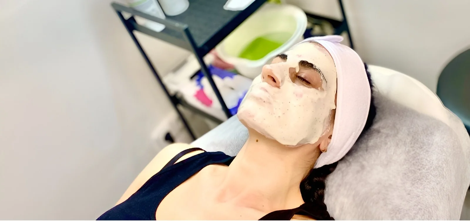 Hloubkové mechanické čistění pleti či komplexní péče o pleť a dekolt