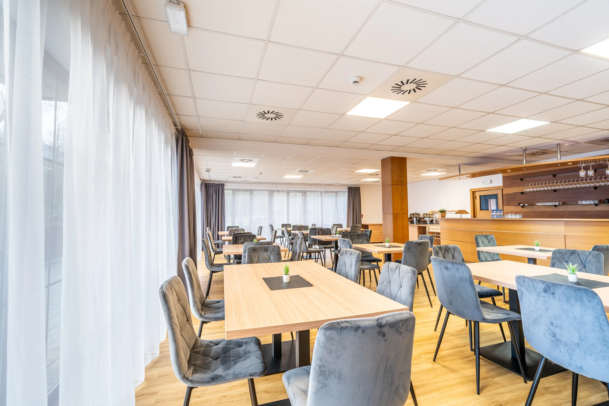 Penzion v podhůří Beskyd: snídaně, sleva na wellness, bobovou dráhu i golf, v zimě lyžování