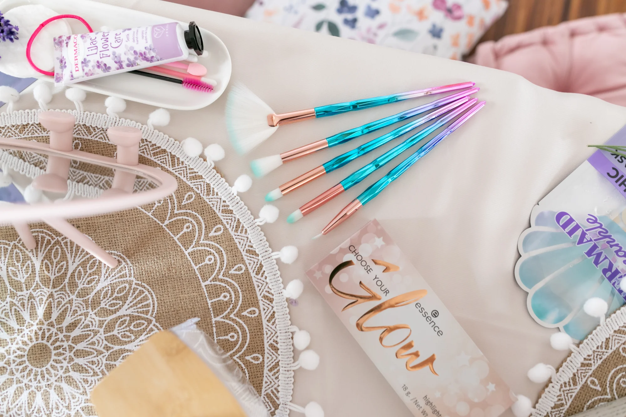 Kreativní program pro děti: líčení, malba na plátno, tvoření i zážitek pro maminku s dcerou