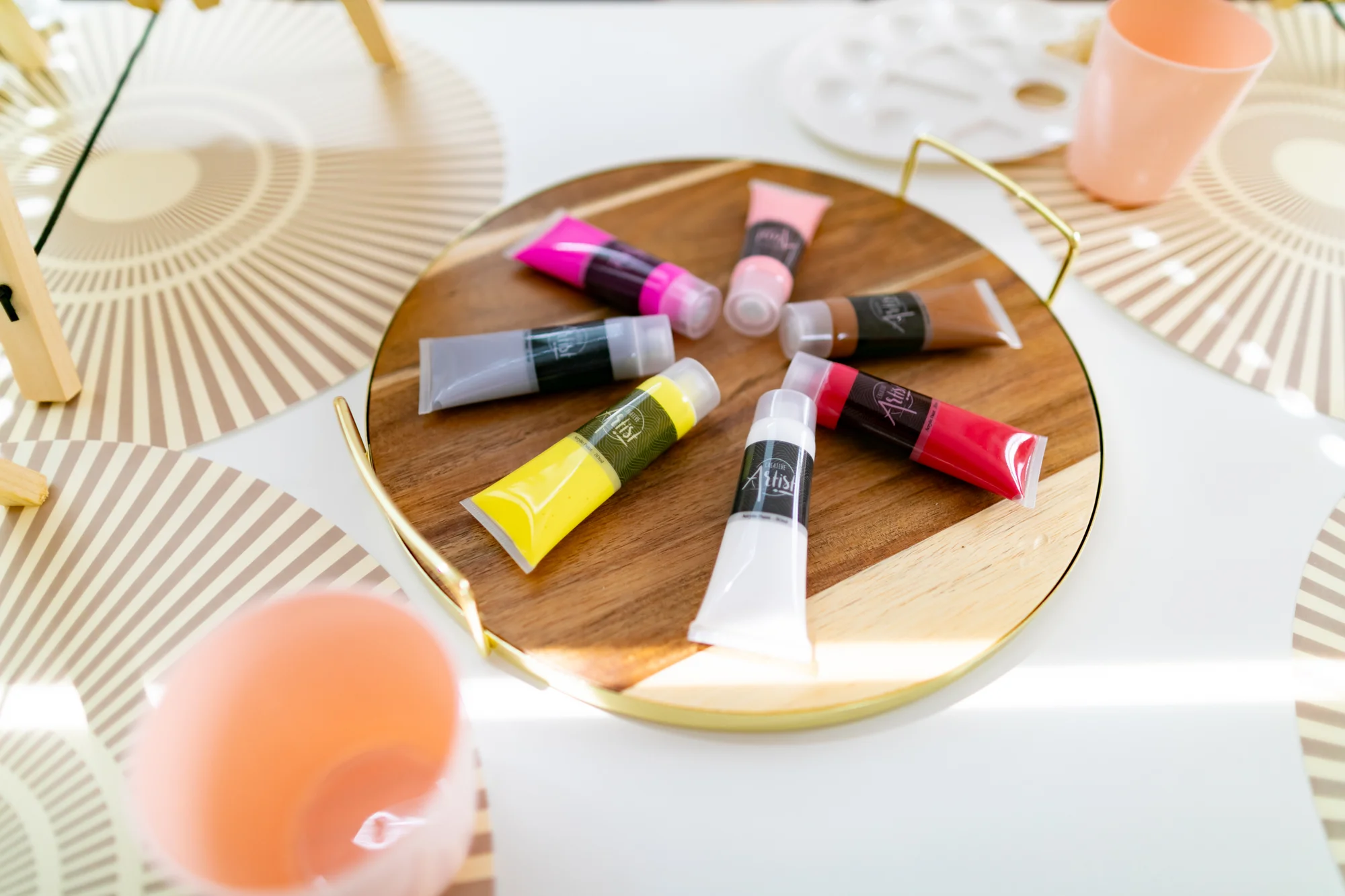 Kreativní program pro děti: líčení, malba na plátno, tvoření i zážitek pro maminku s dcerou