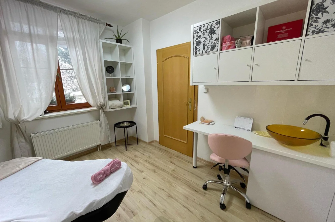 Lash lifting, základní kosmetická péče i ošetření s alginátovou maskou