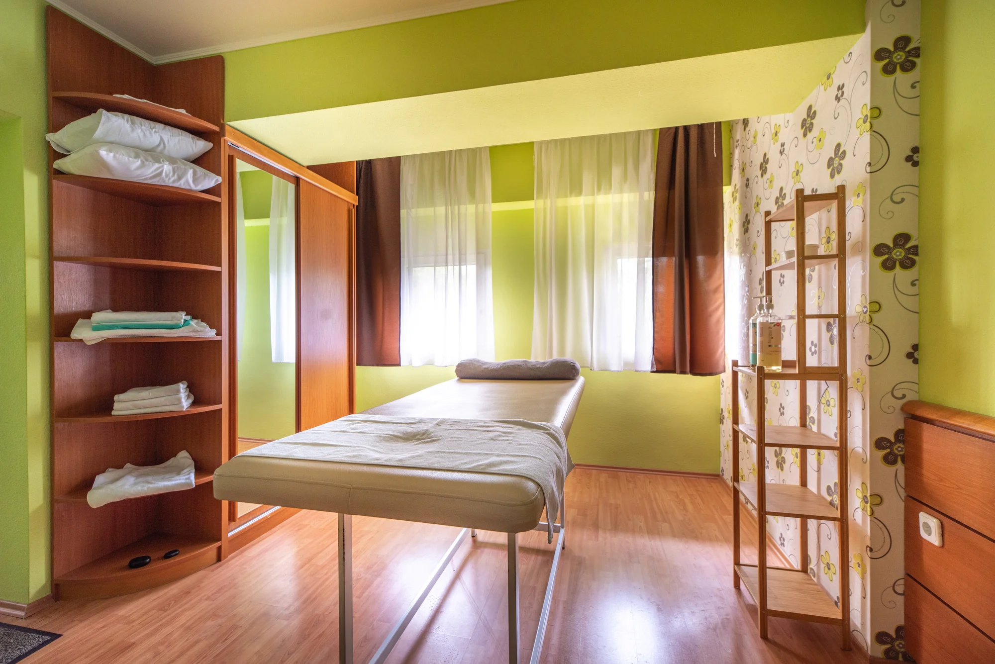 Hotel 300 metrů od Balatonu: neomezený wellness a polopenze