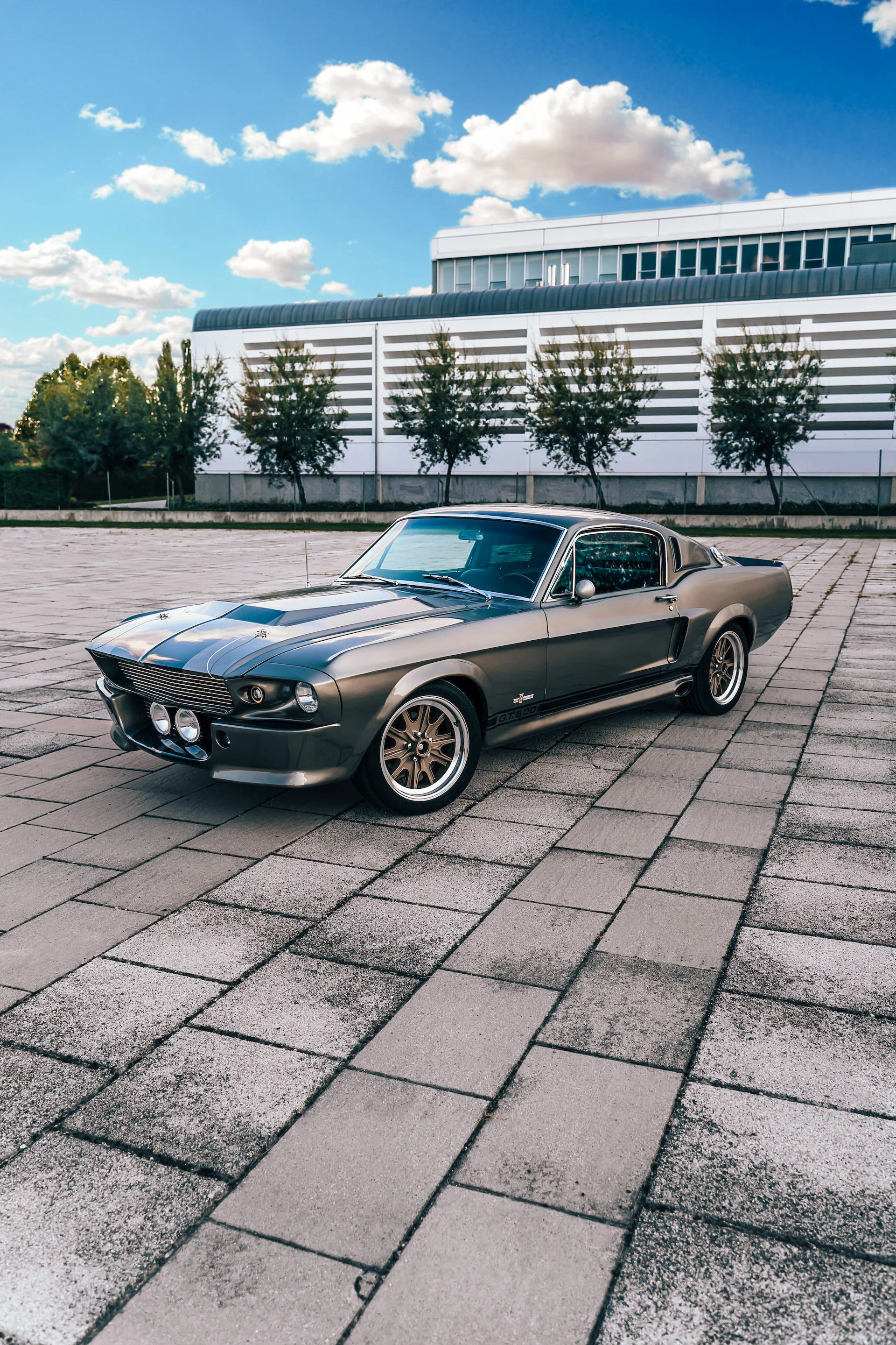 Jízda zpátky časem: spolujízda či půjčení Mustangu z roku 1967, V8, výfuky Magnaflow