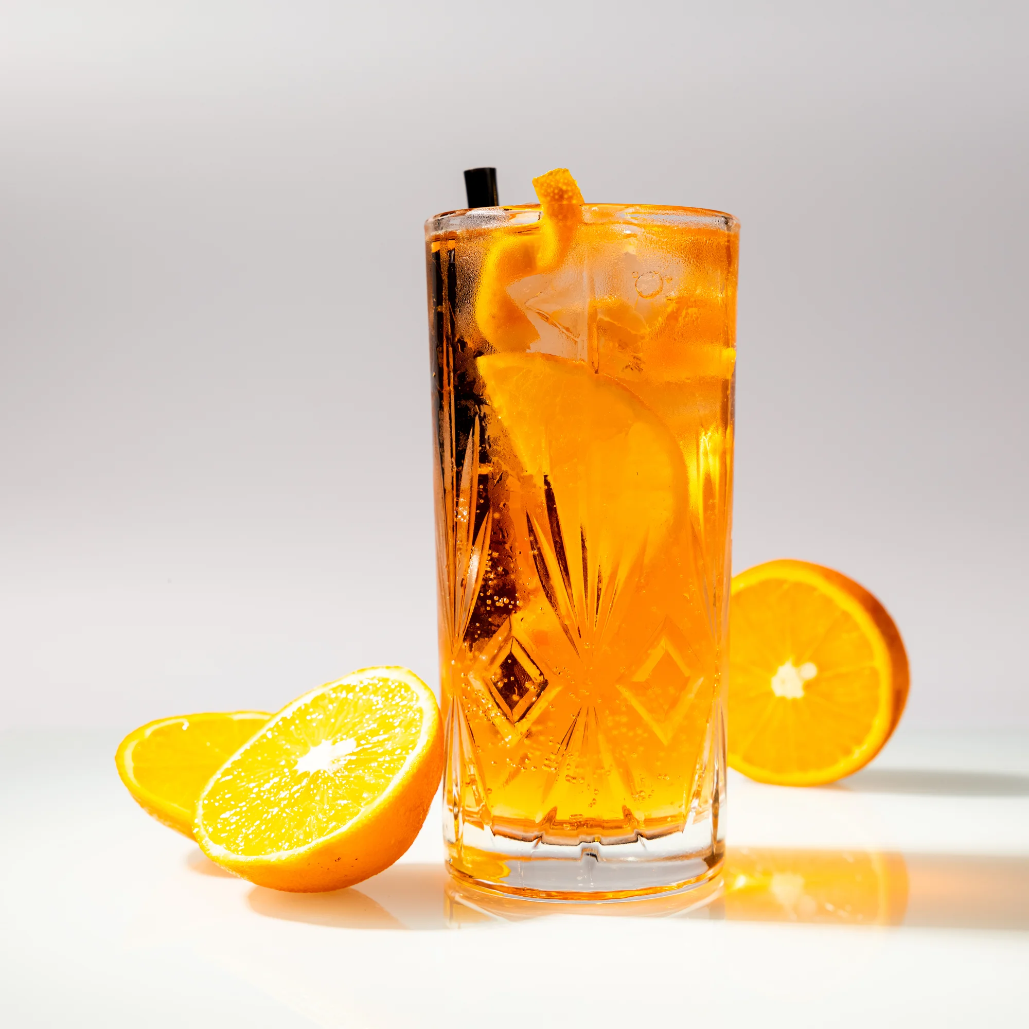 2 nebo 4 drinky v centru Ostravy: cuba libre, skinny bitch i gin & tonic
