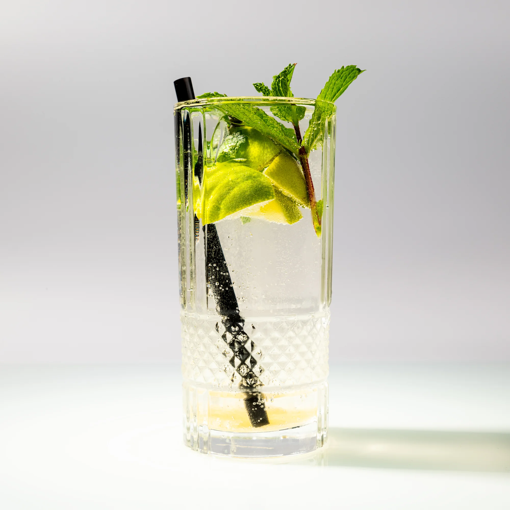 2 nebo 4 drinky v centru Ostravy: cuba libre, skinny bitch i gin & tonic