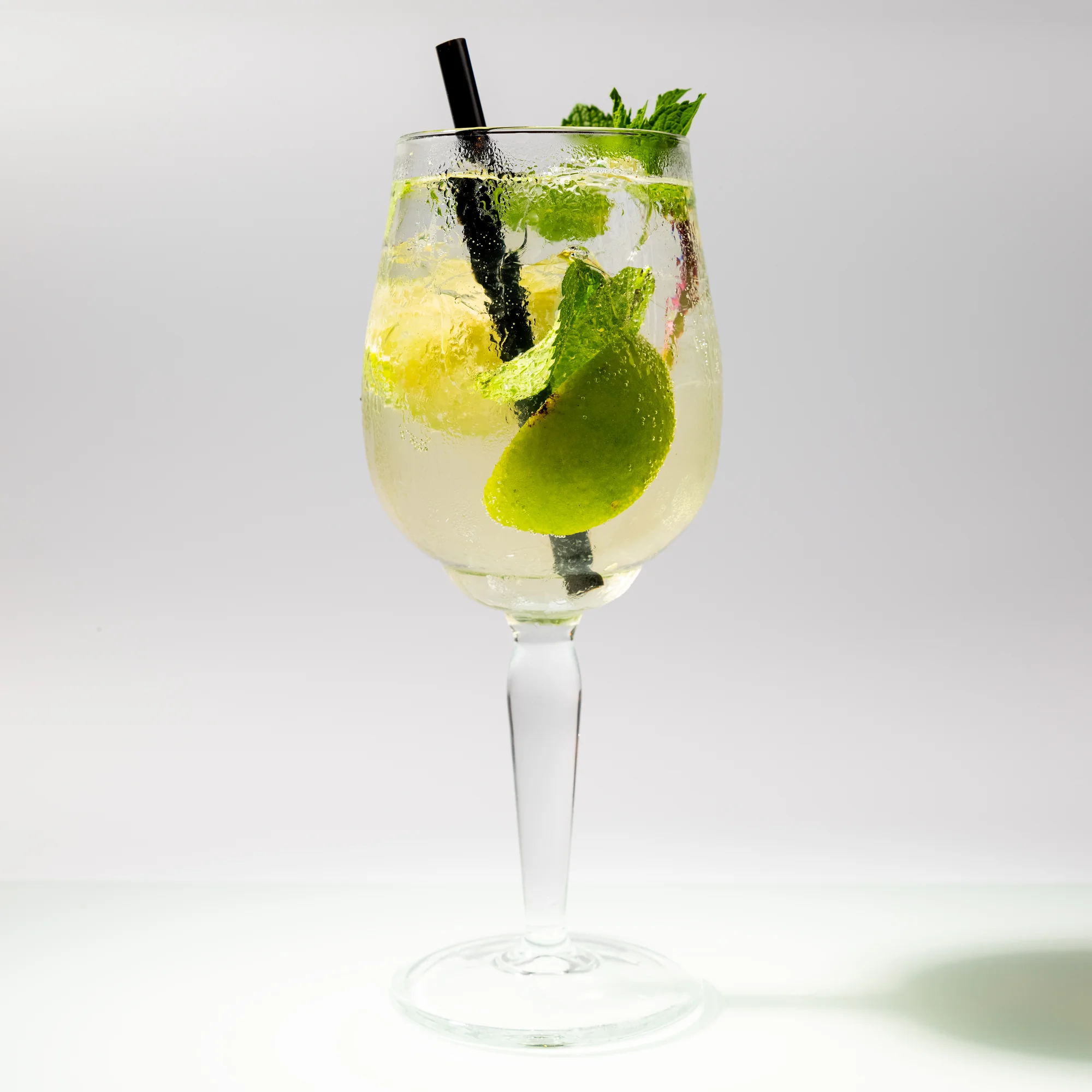 2 nebo 4 drinky v centru Ostravy: cuba libre, skinny bitch i gin & tonic