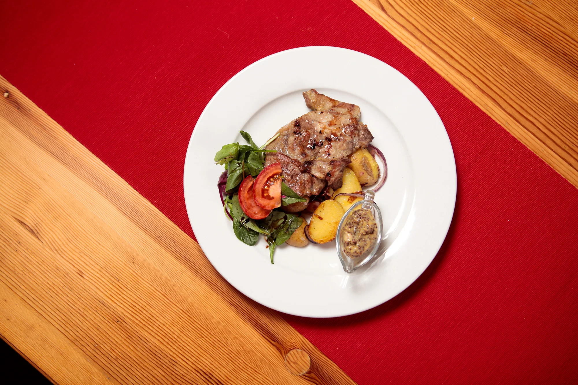 Voucher na 1 000 Kč na vše ve vlakové restauraci Depo Orlová