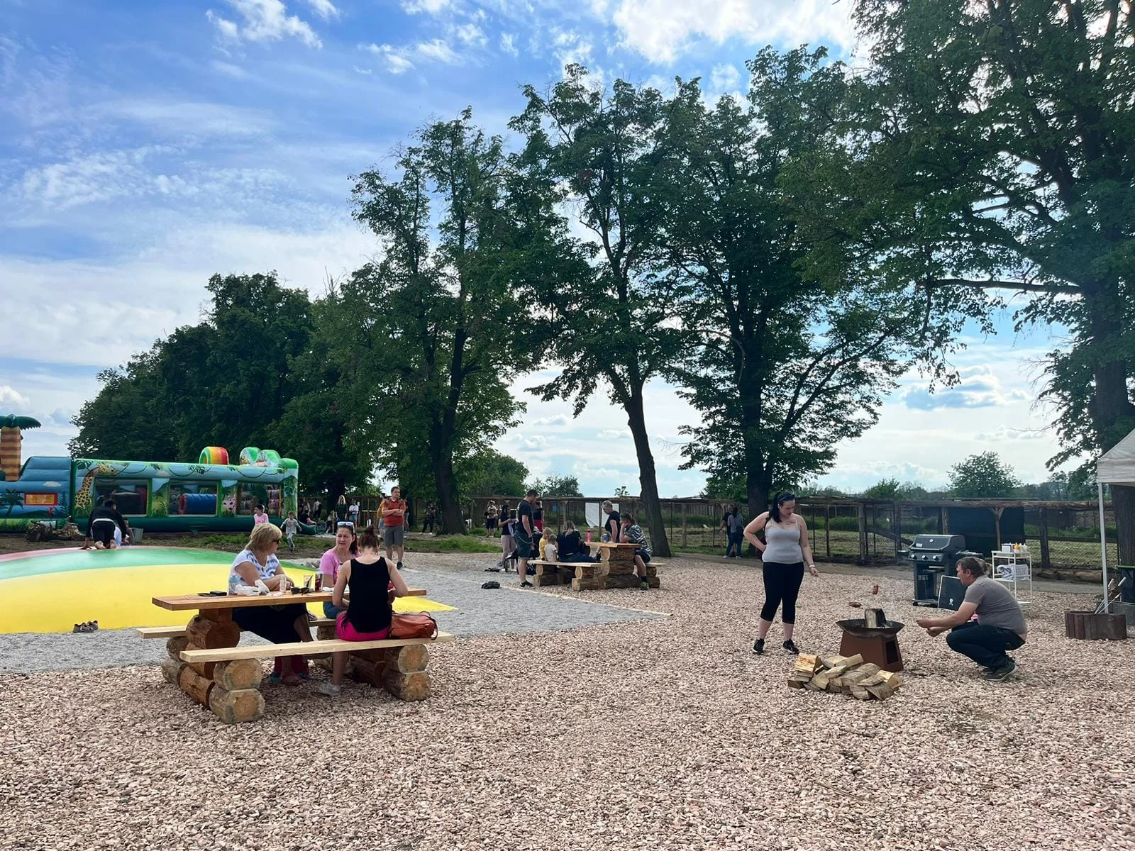 VIP prohlídka i zážitek na den ošetřovatelem ve Farmaparku Dobřany