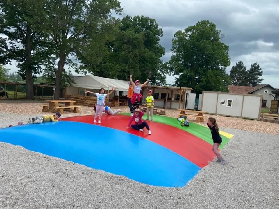 VIP prohlídka i zážitek na den ošetřovatelem ve Farmaparku Dobřany