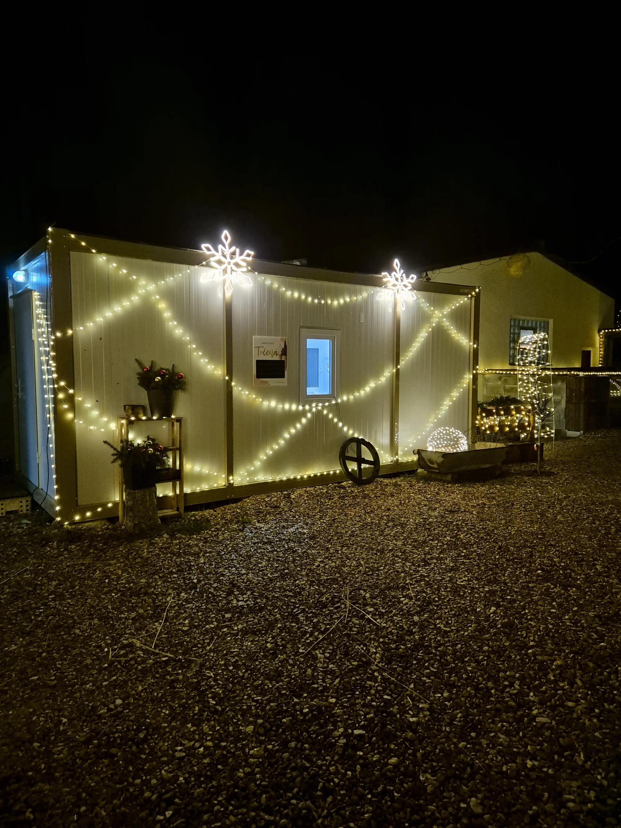 VIP prohlídka i zážitek na den ošetřovatelem ve Farmaparku Dobřany