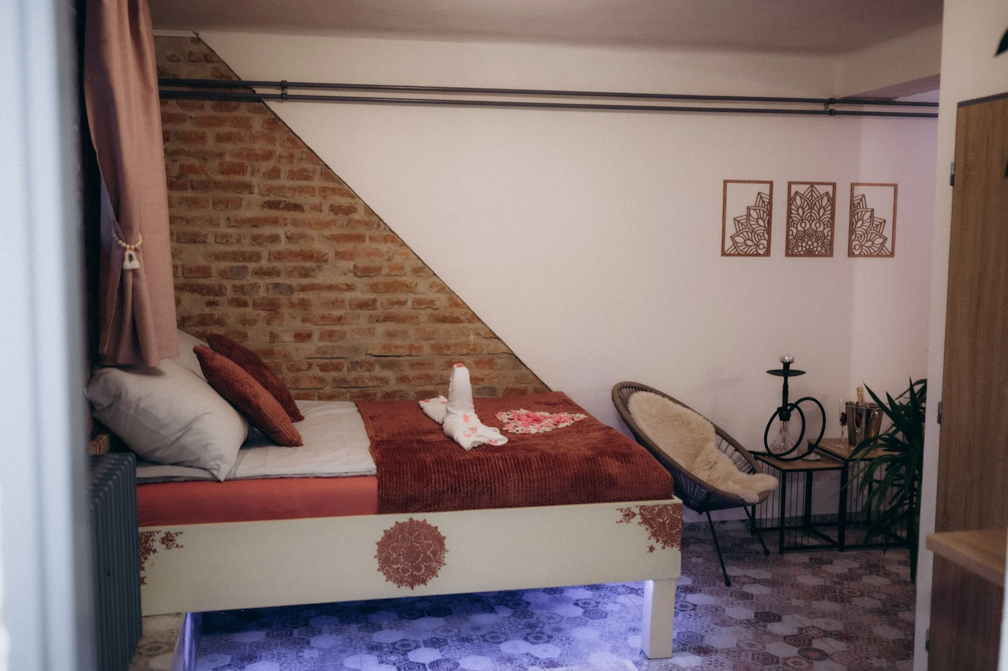 Privátní wellness apartmán pro dva: vstup na 4 hodiny nebo 1 noc plná relaxace