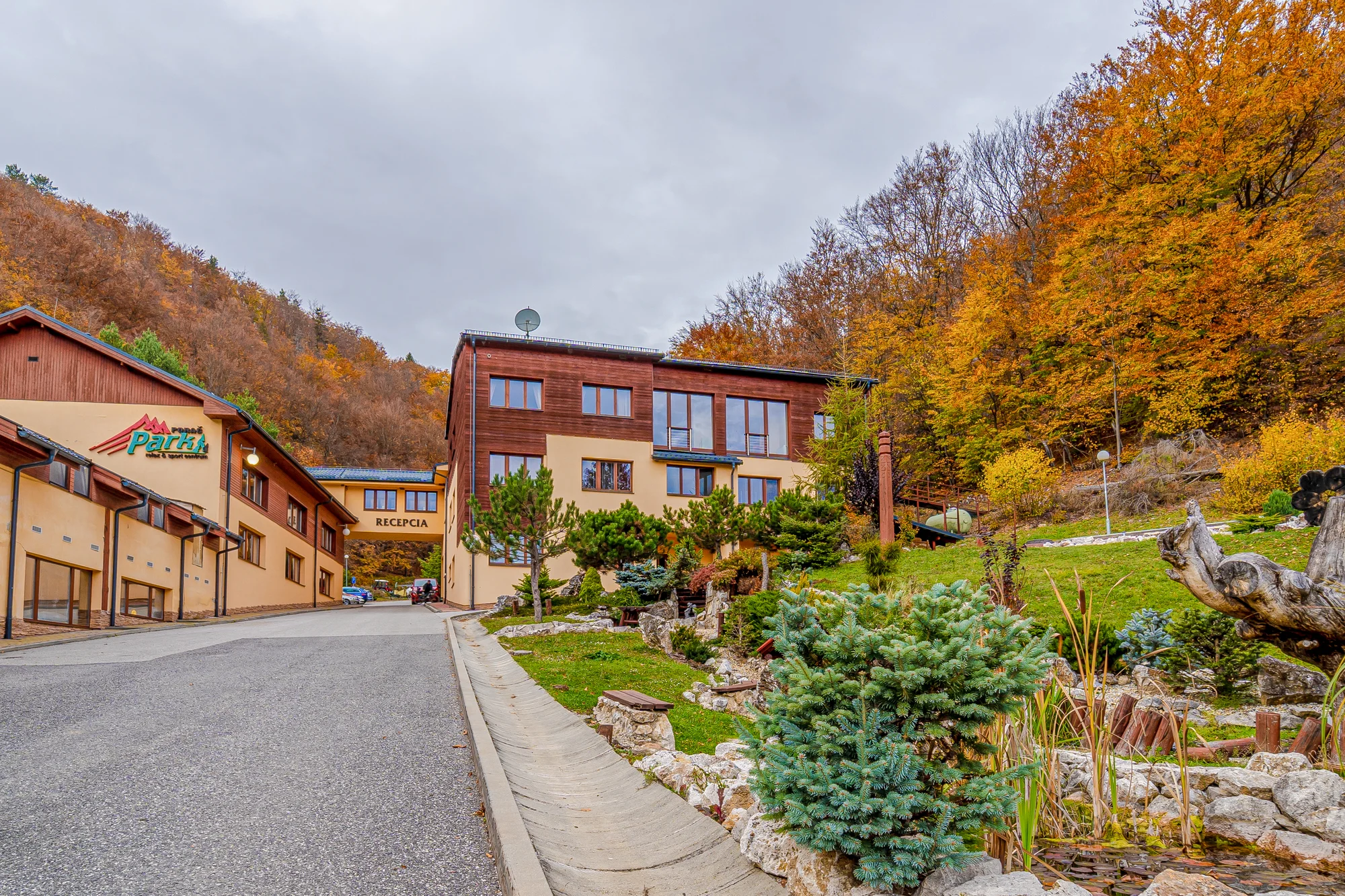 Horský hotel nedaleko Spišského hradu: polopenze, wellness a sporty