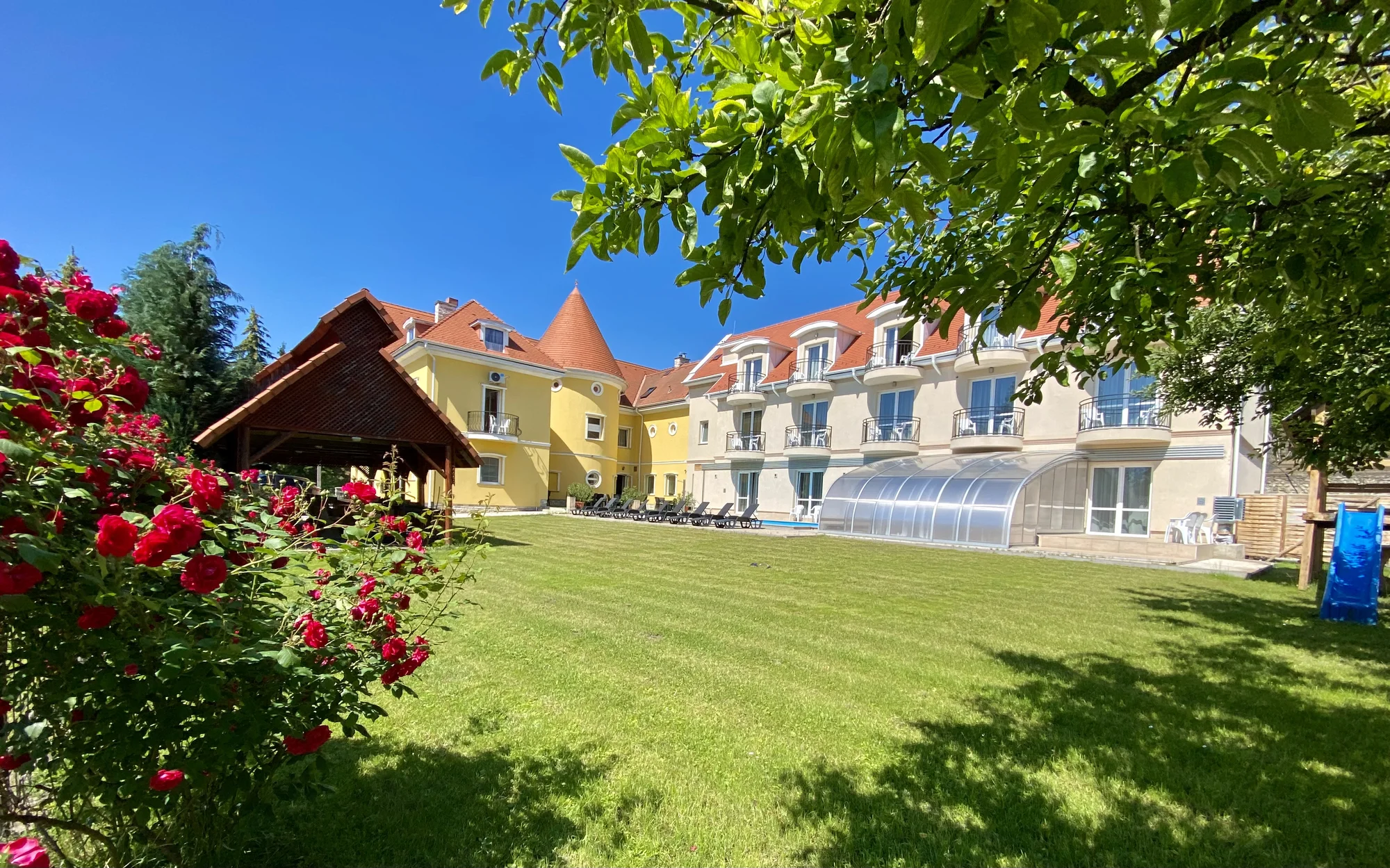 Relax nedaleko Bukových hor: penzion se snídaní, neomezený wellness a zábava pro děti
