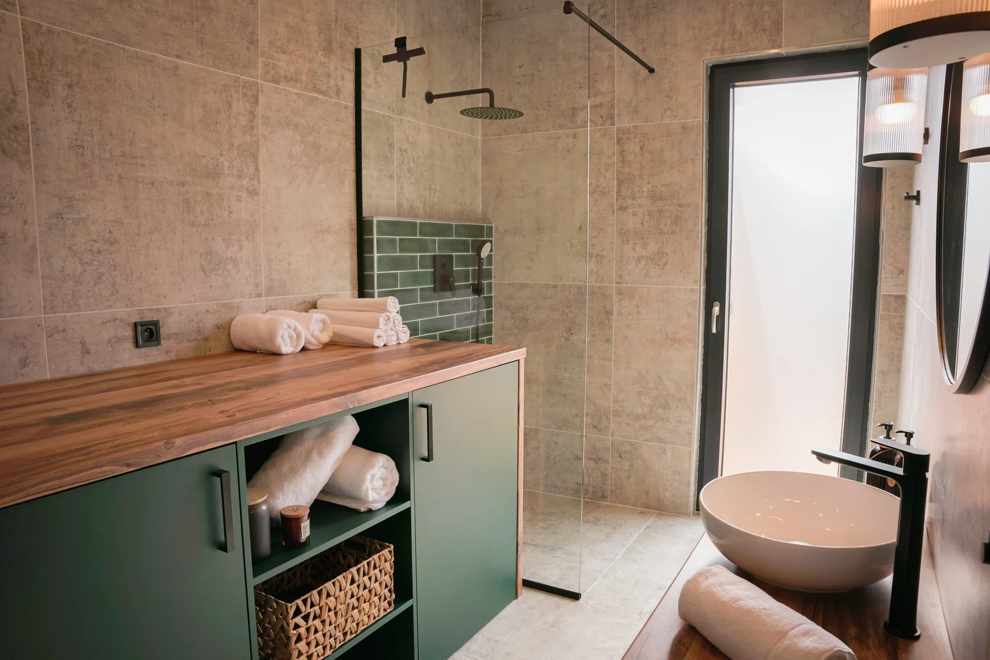 Moderní chata v jižních Čechách: vlastní sauna, vířivý sud i kapacita až 6 osob