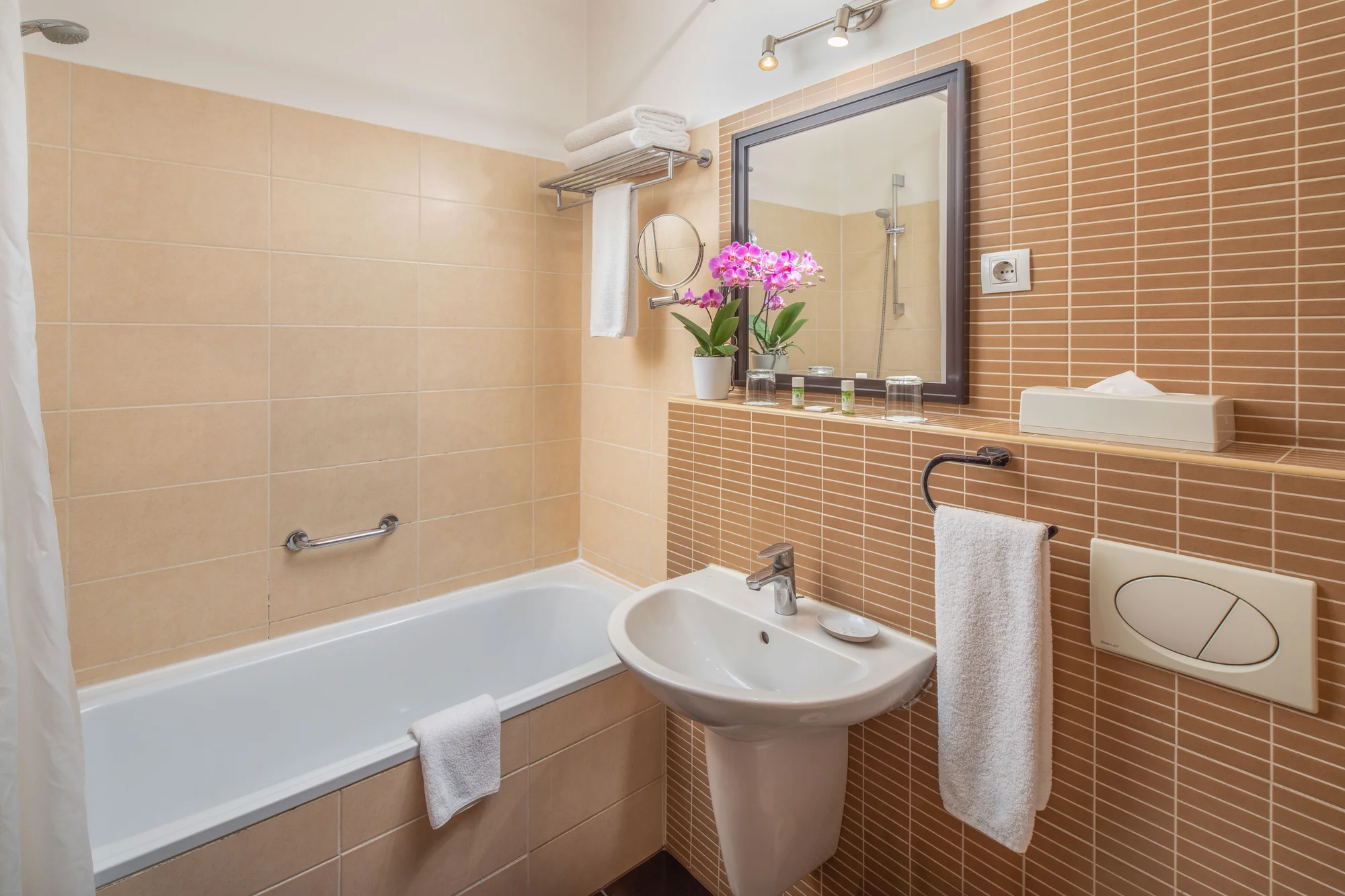 Oceňovaný apartmánový hotel v centru Budapešti: ubytování s vlastní terasou, snídaně