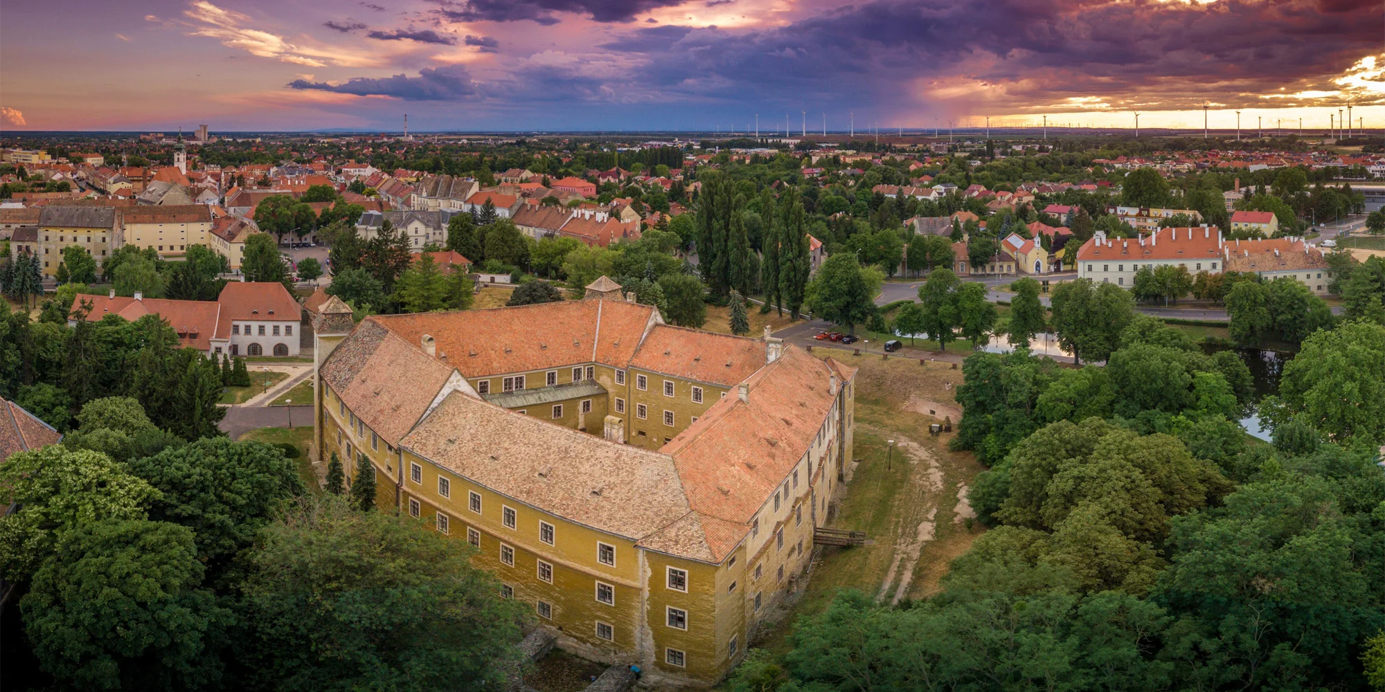4* pobyt v Maďarsku: polopenze i vstup do lázní, 2 děti zdarma
