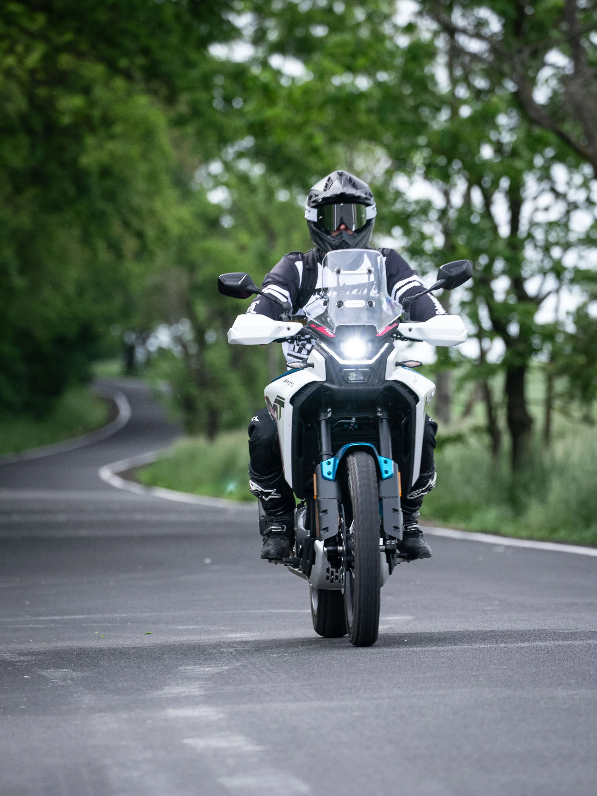 Tipy na výlety pro motorkáře: projekt Motokeška a trasy obsahující zajímavé výhry