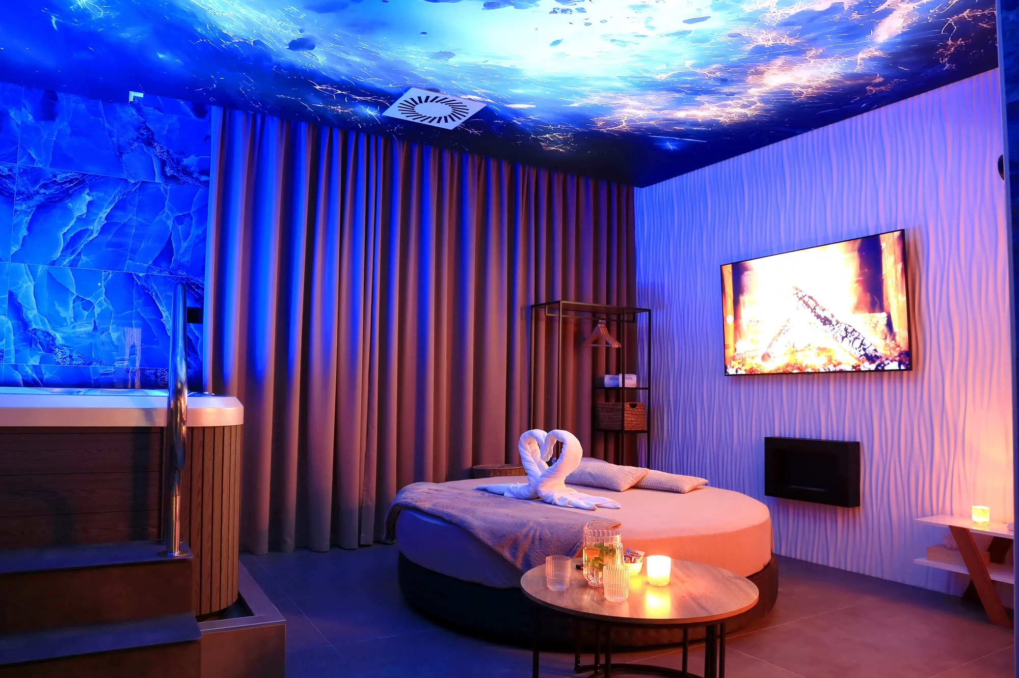 Nové privátní wellness v Hloubětíně: velký whirlpool, finská sauna, dvě relaxační zóny na výběr a drink