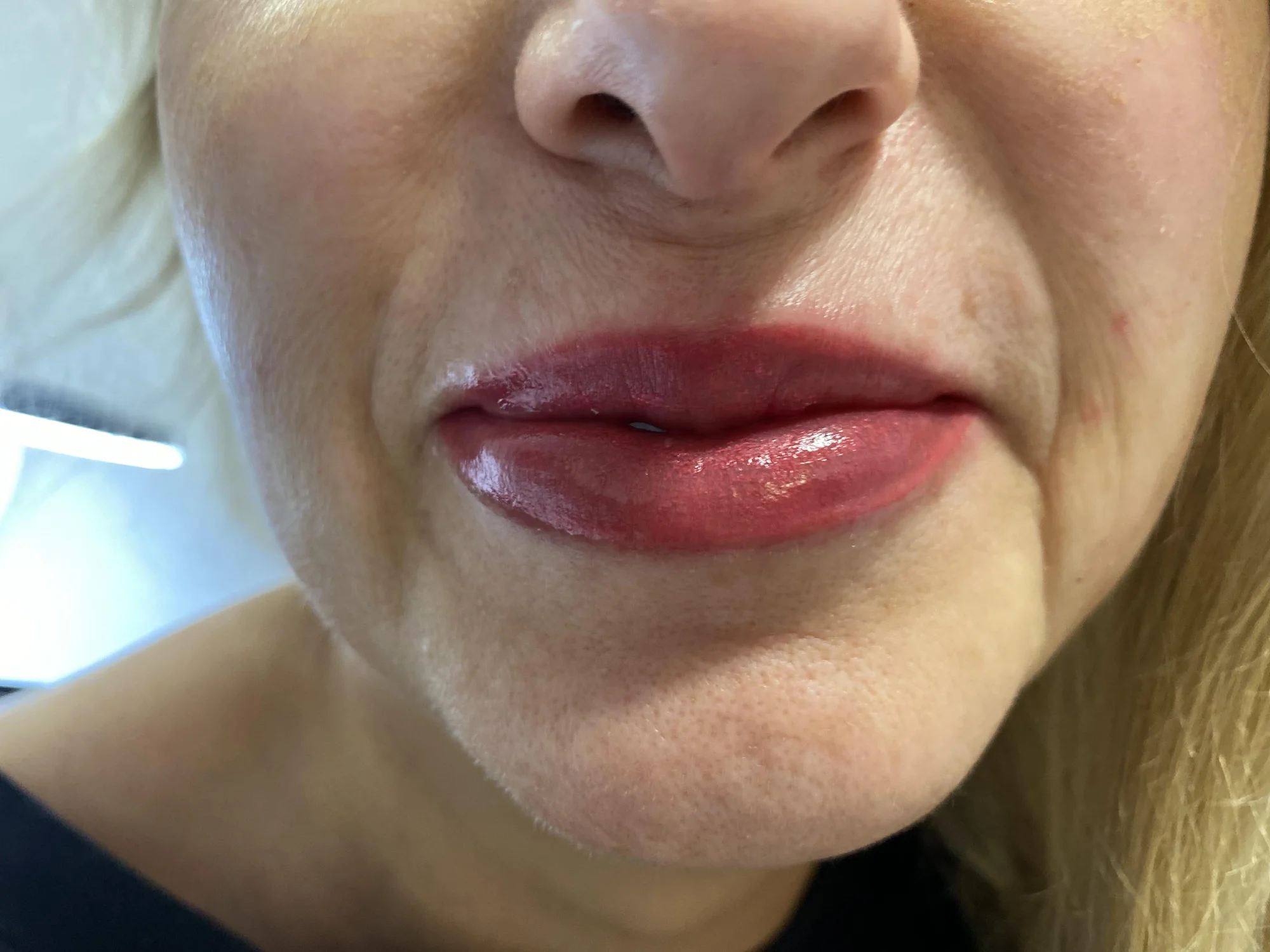 Permanentní make-up očních linek, rtů technikou akvarel či pudrového obočí