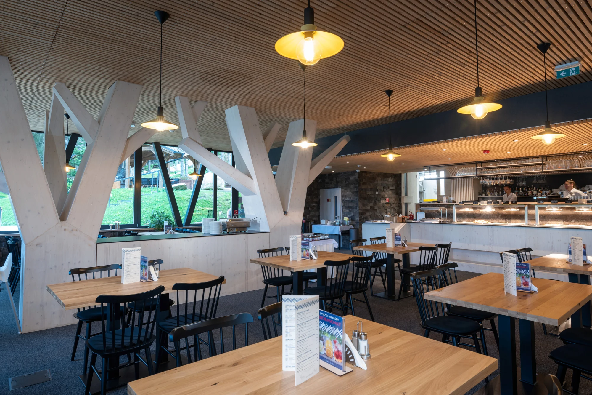 Dovolená v unikátních Björnson Tree Houses s novým venkovním wellness, 2 děti do 9,9 let zdarma