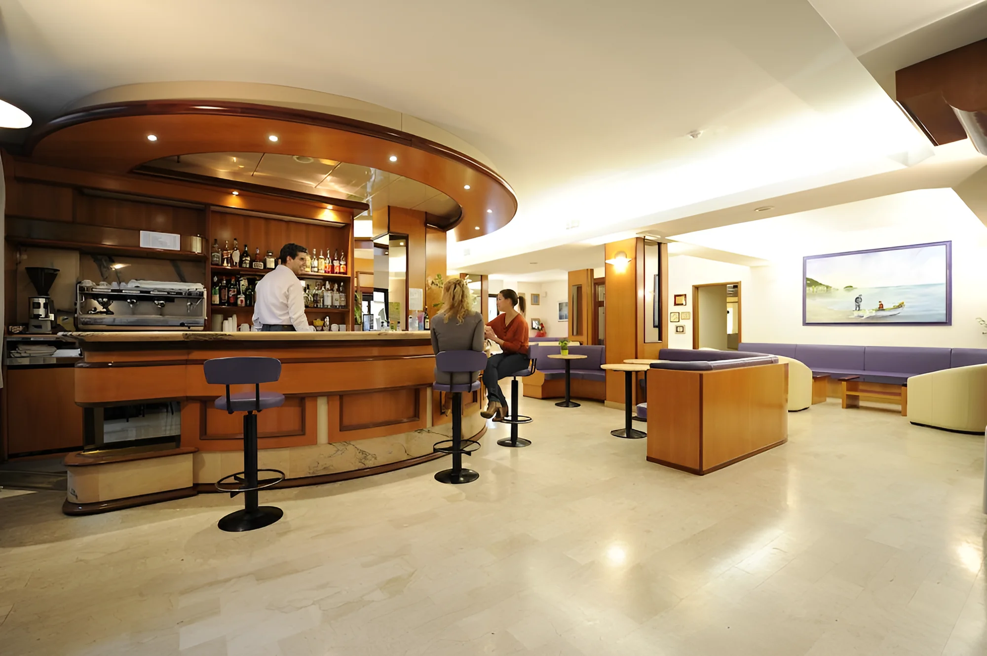 Pohoda v Itálii: 3* hotel nedaleko pláže v letovisku Alassio, snídaně nebo polopenze, bazén