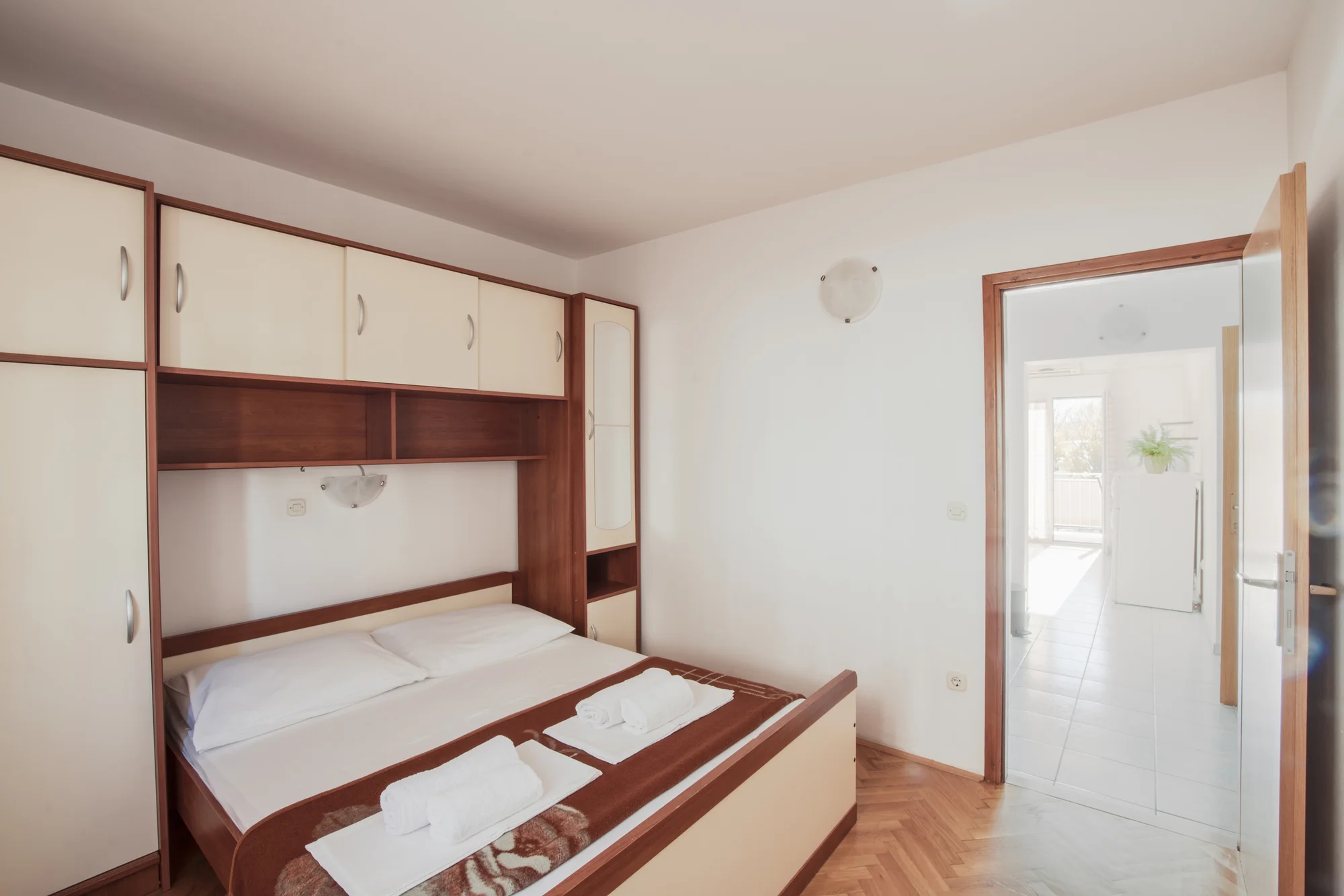 Chorvatská pohoda: pobyt v jednoduchém apartmánu na Omišské riviéře