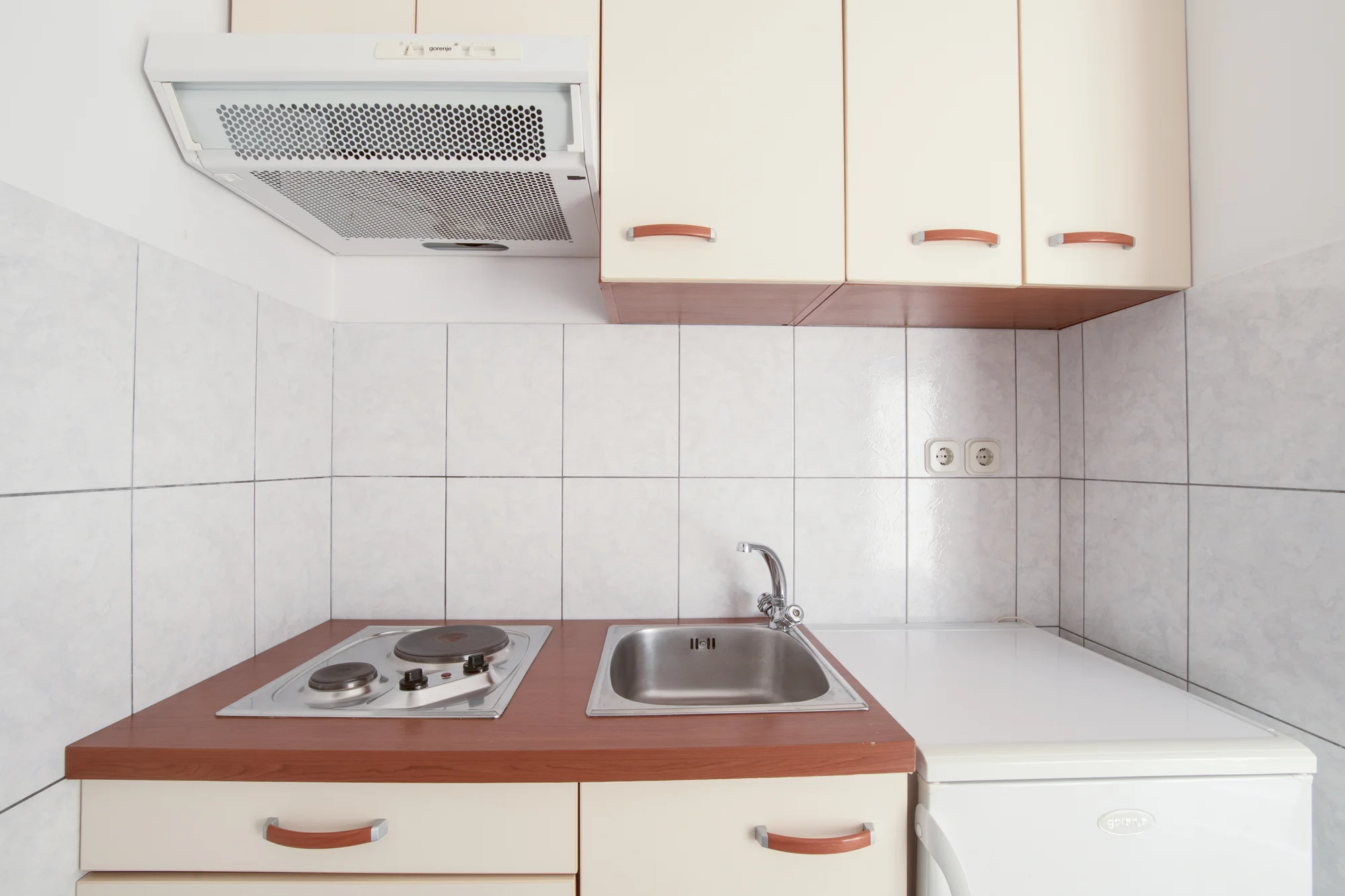 Chorvatská pohoda: pobyt v jednoduchém apartmánu na Omišské riviéře