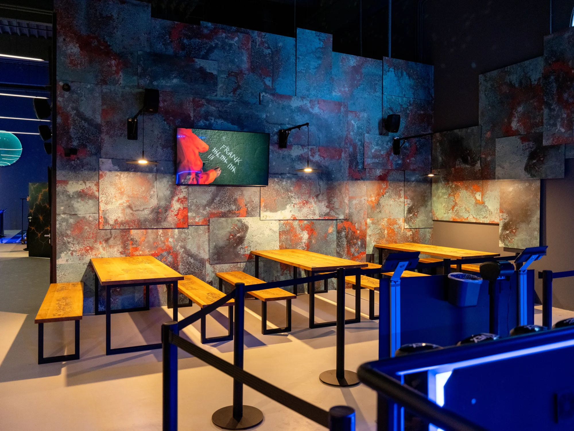 Vstup na týmovou hru Prison Island pro jednotlivce i rodinu: 22 místností