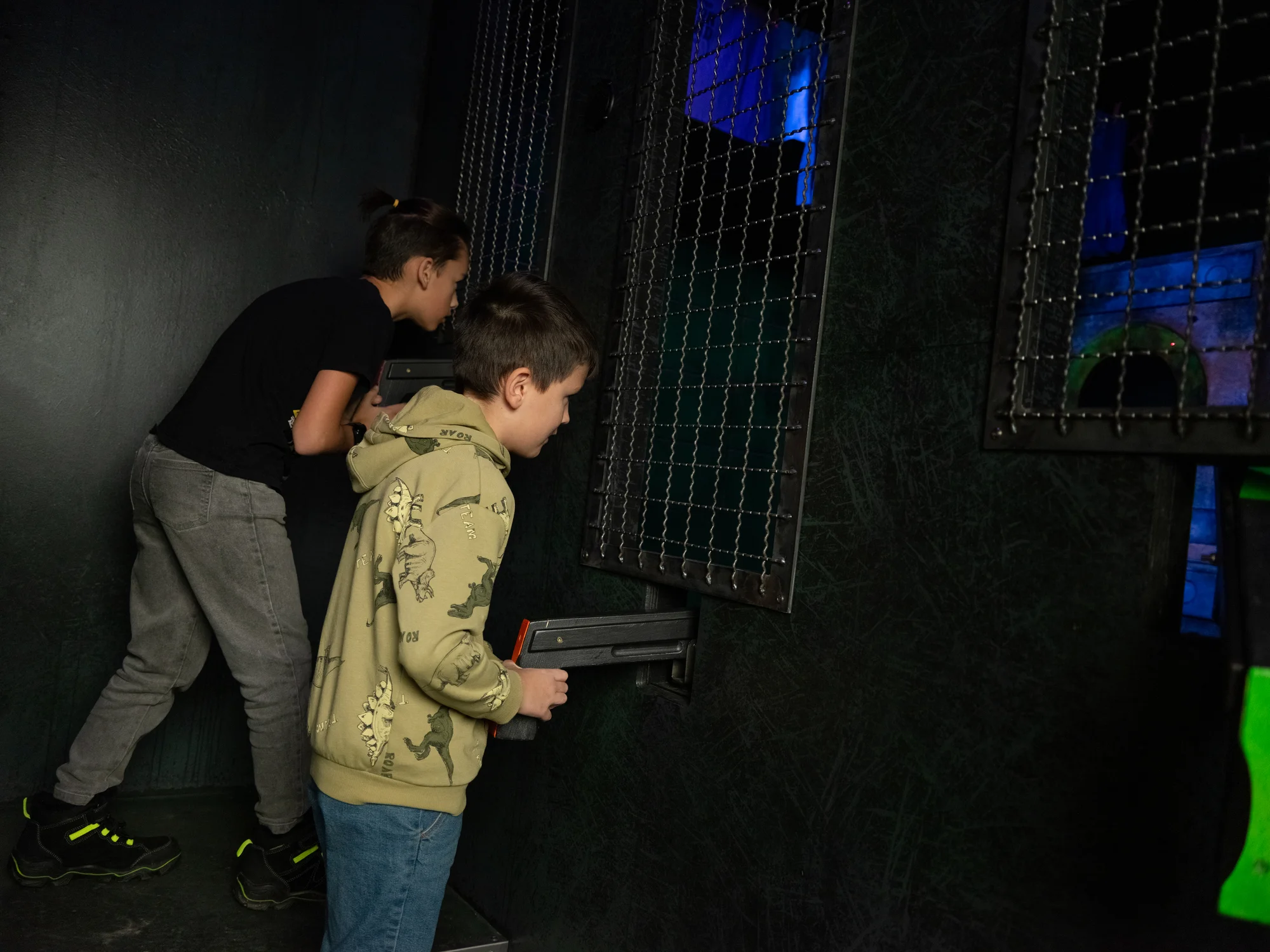 Vstup na týmovou hru Prison Island pro jednotlivce i rodinu: 22 místností