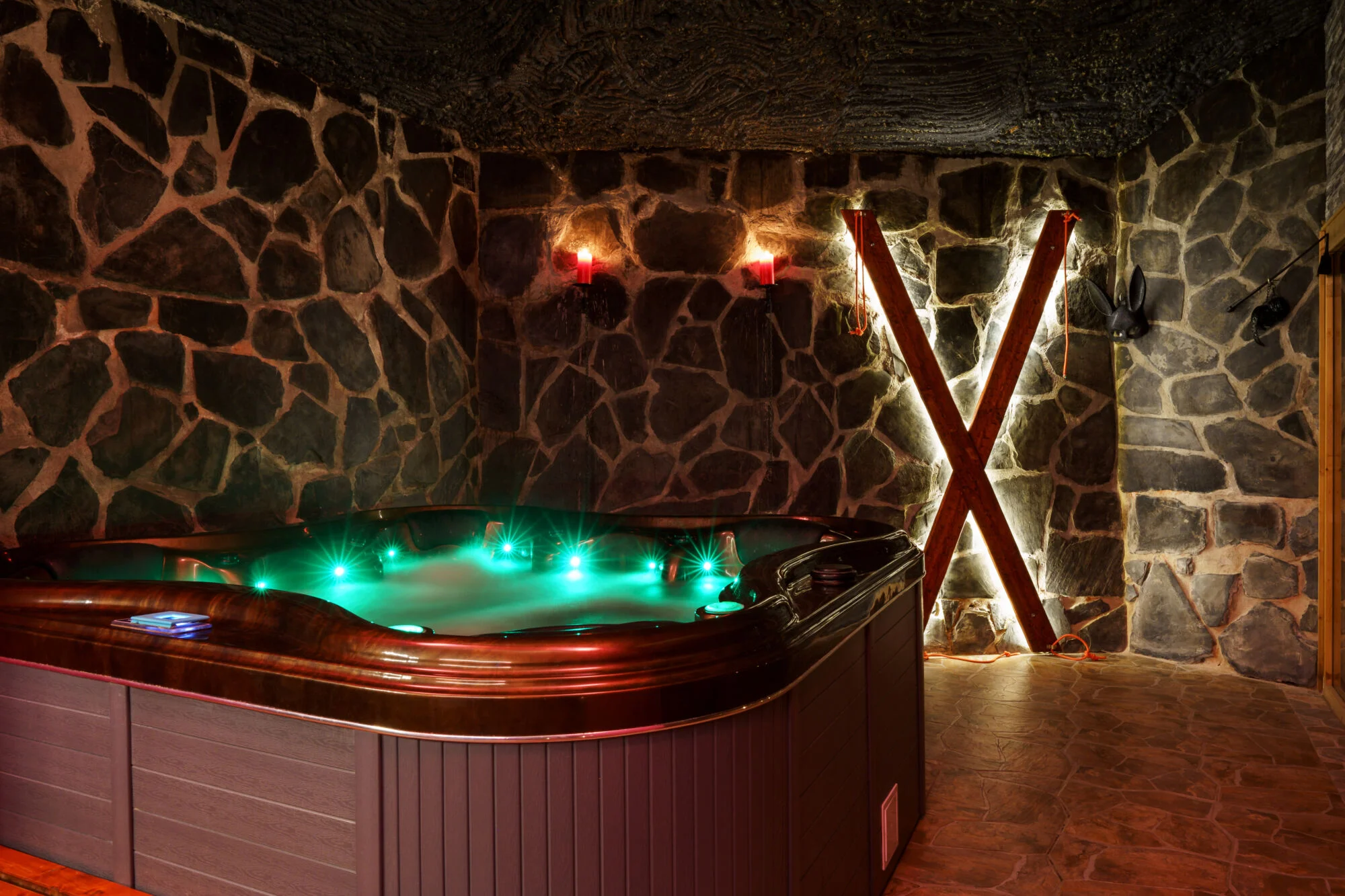 Romantika v privátním wellness: krb, sauna a vířivka na 2 hod. nebo celou noc