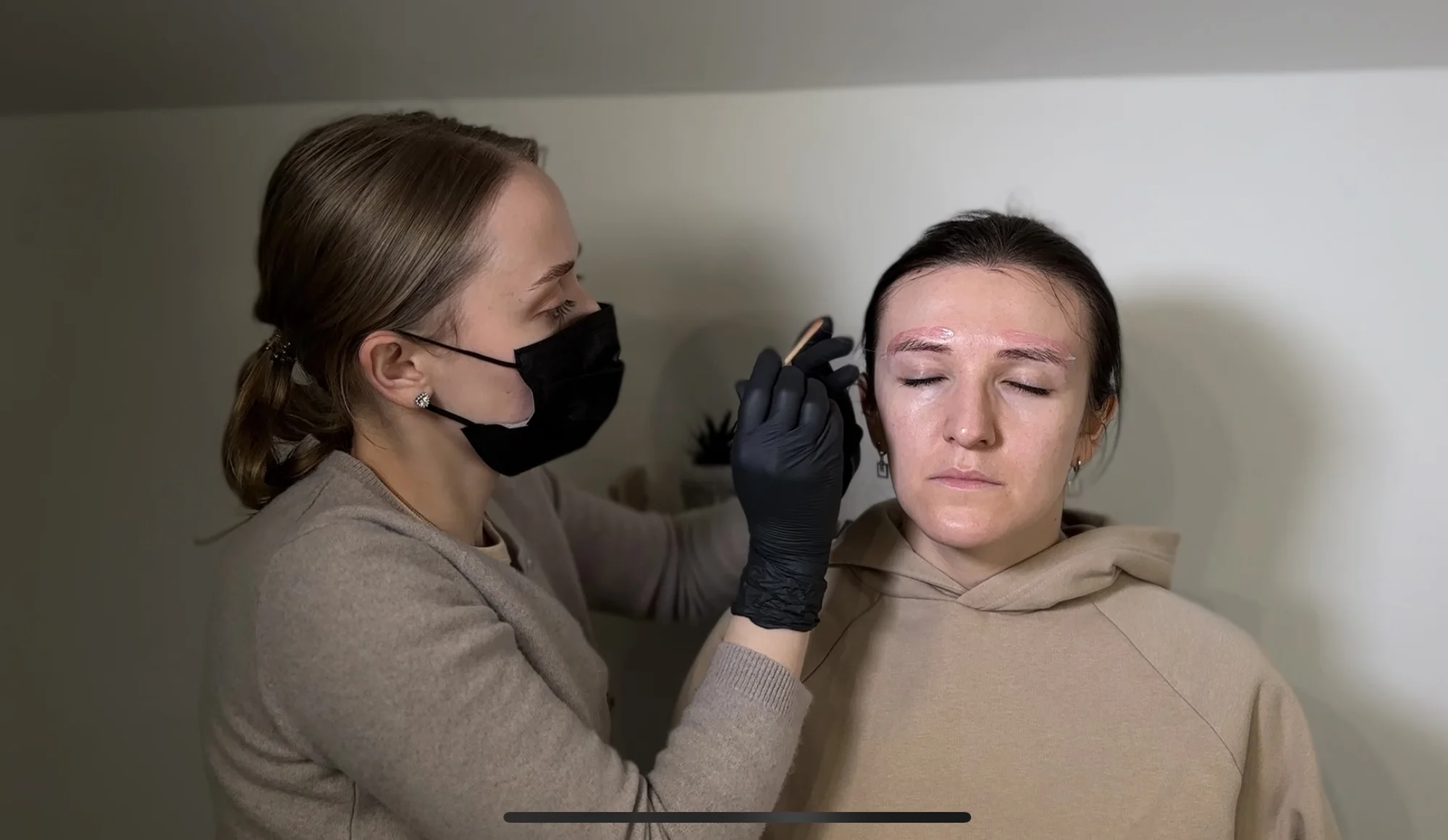 Uhrančivý pohled: barvení obočí i vč. laminace či lash lifting řas