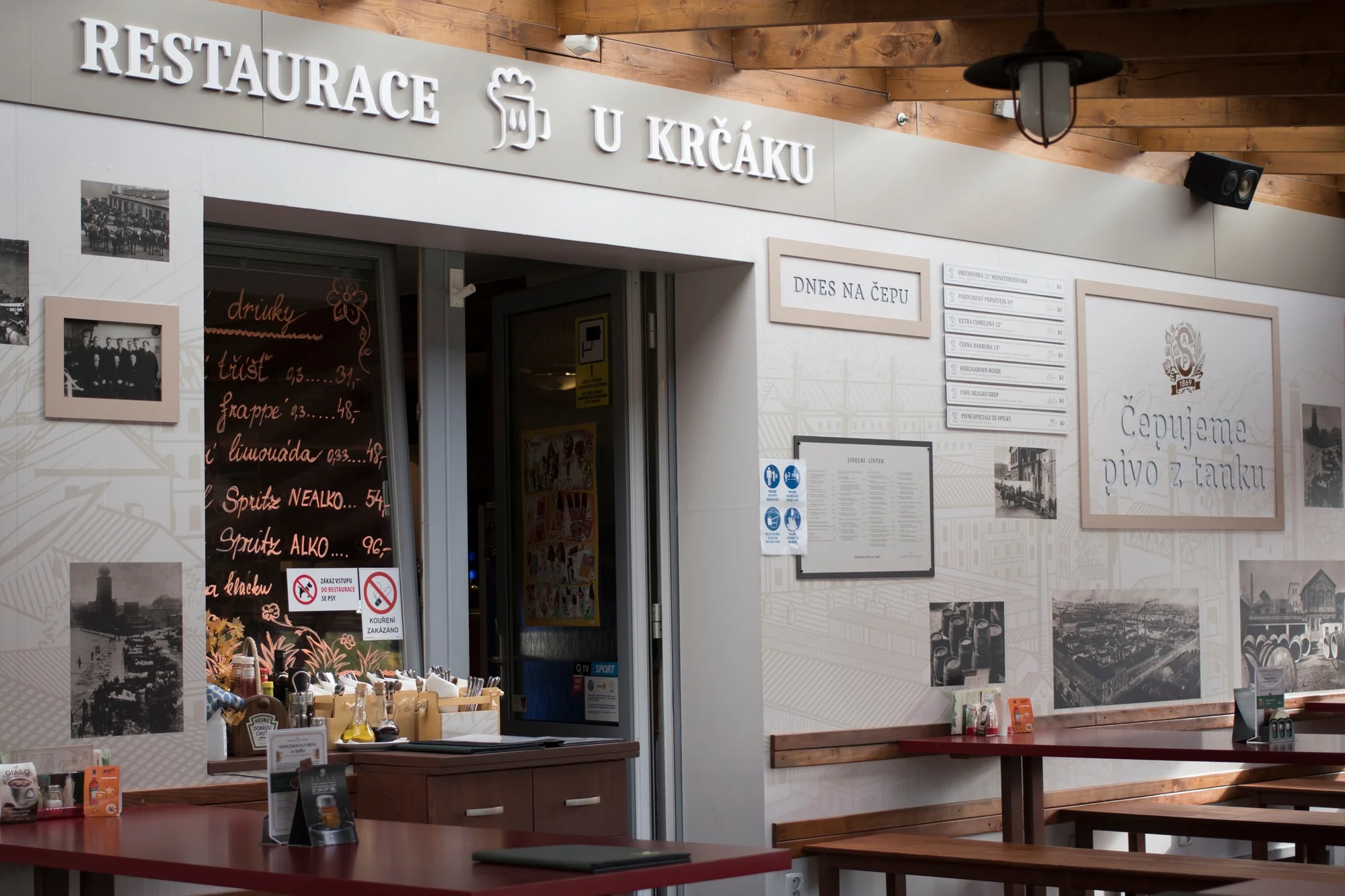 Vepřová žebra či koleno nebo hovězí tatarák pro dvě osoby