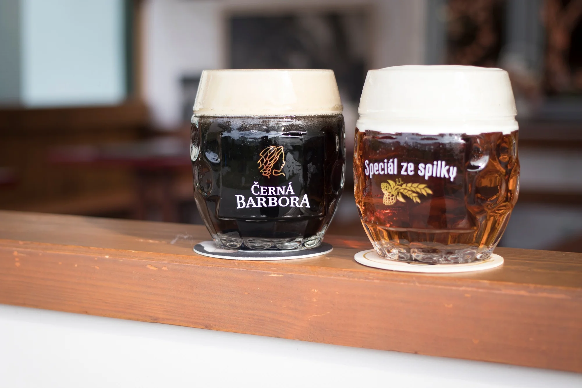 Vepřová žebra či koleno nebo hovězí tatarák pro dvě osoby