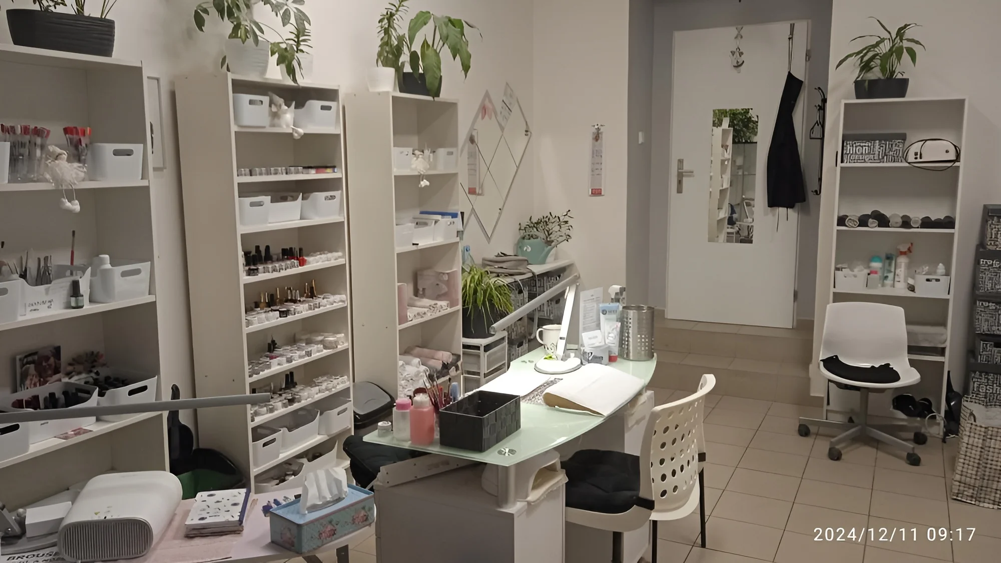 Manikúra i P-Shine, gel lak či modeláž nebo doplnění gelových nehtů