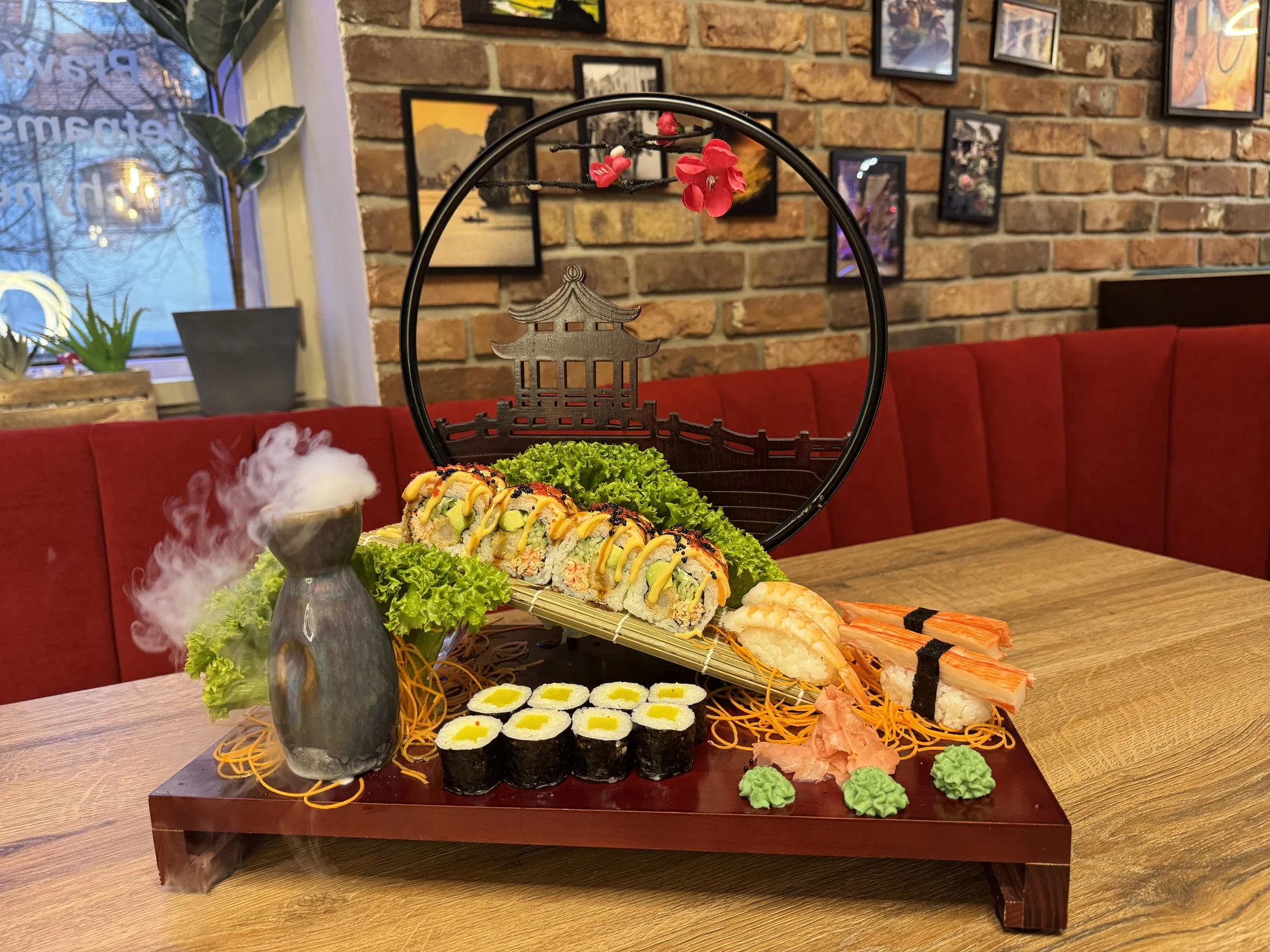 Sushi sety s tuňákem, avokádem i kaviárem či úhořem a krabem: 16–73 ks