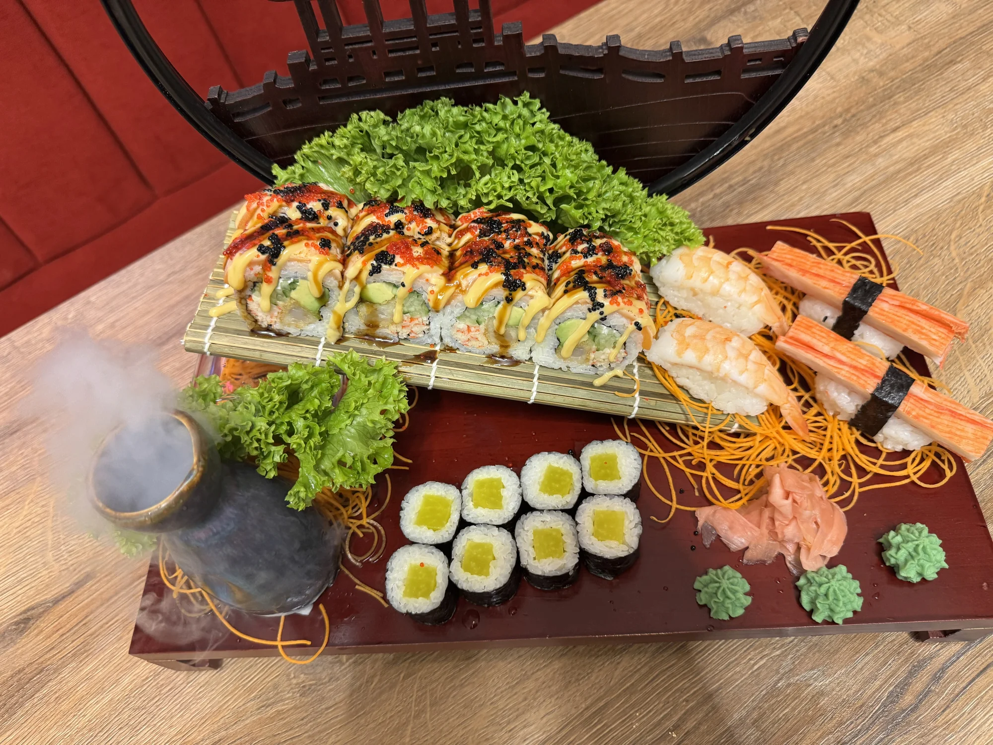 Sushi sety s tuňákem, avokádem i kaviárem či úhořem a krabem: 16–73 ks