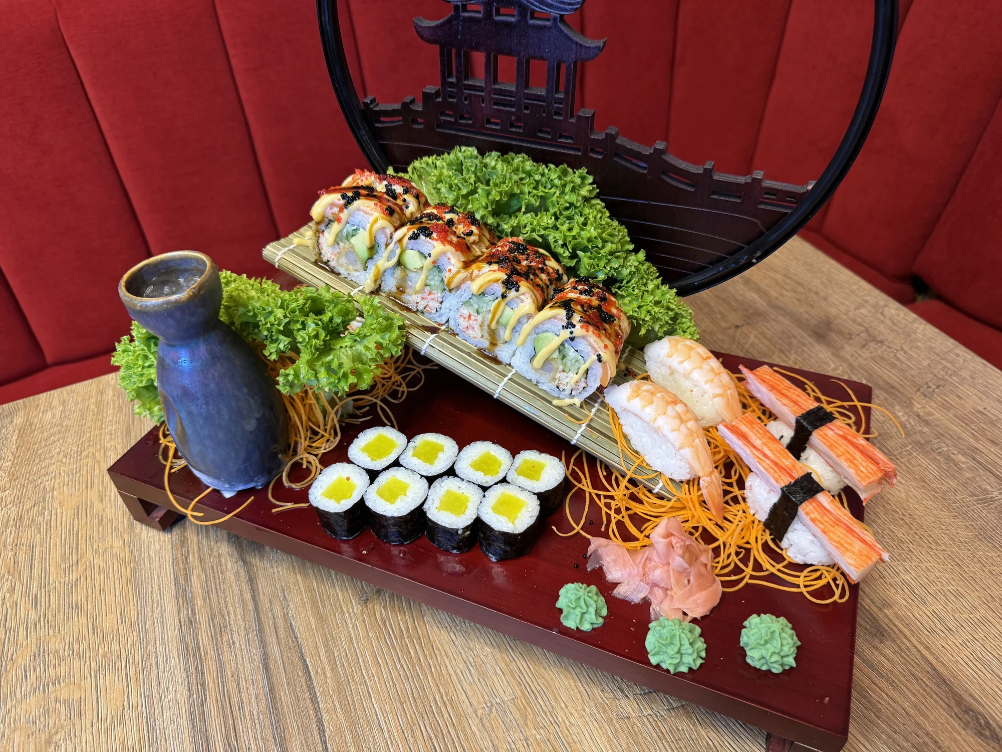 Sushi sety s tuňákem, avokádem i kaviárem či úhořem a krabem: 16–73 ks