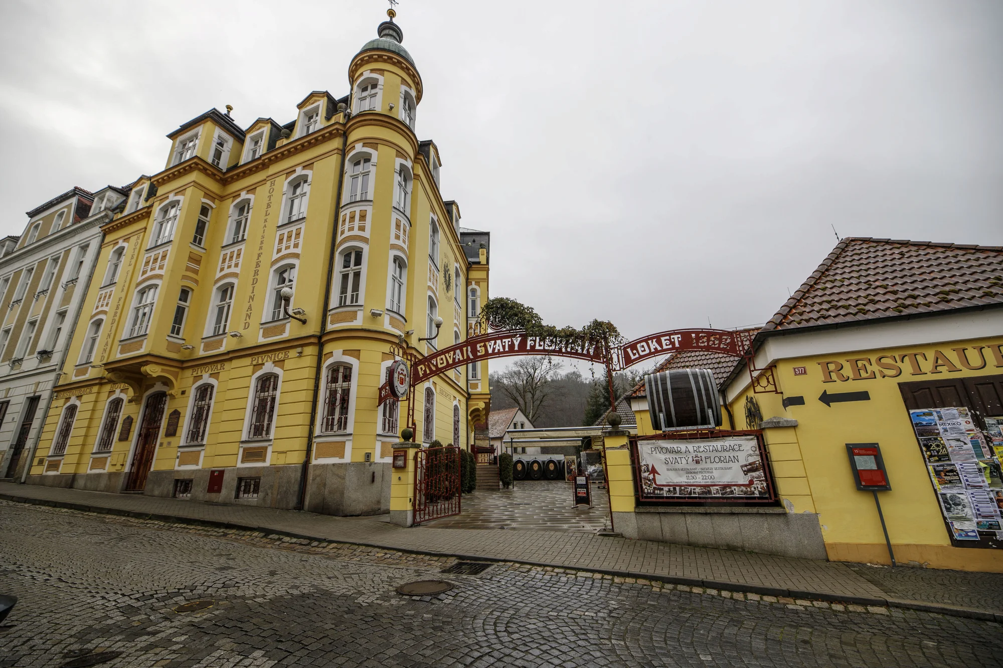 Dovolená v podhradí: pobyt se snídaní u hradu Loket, vstup do dvou muzeí v ceně