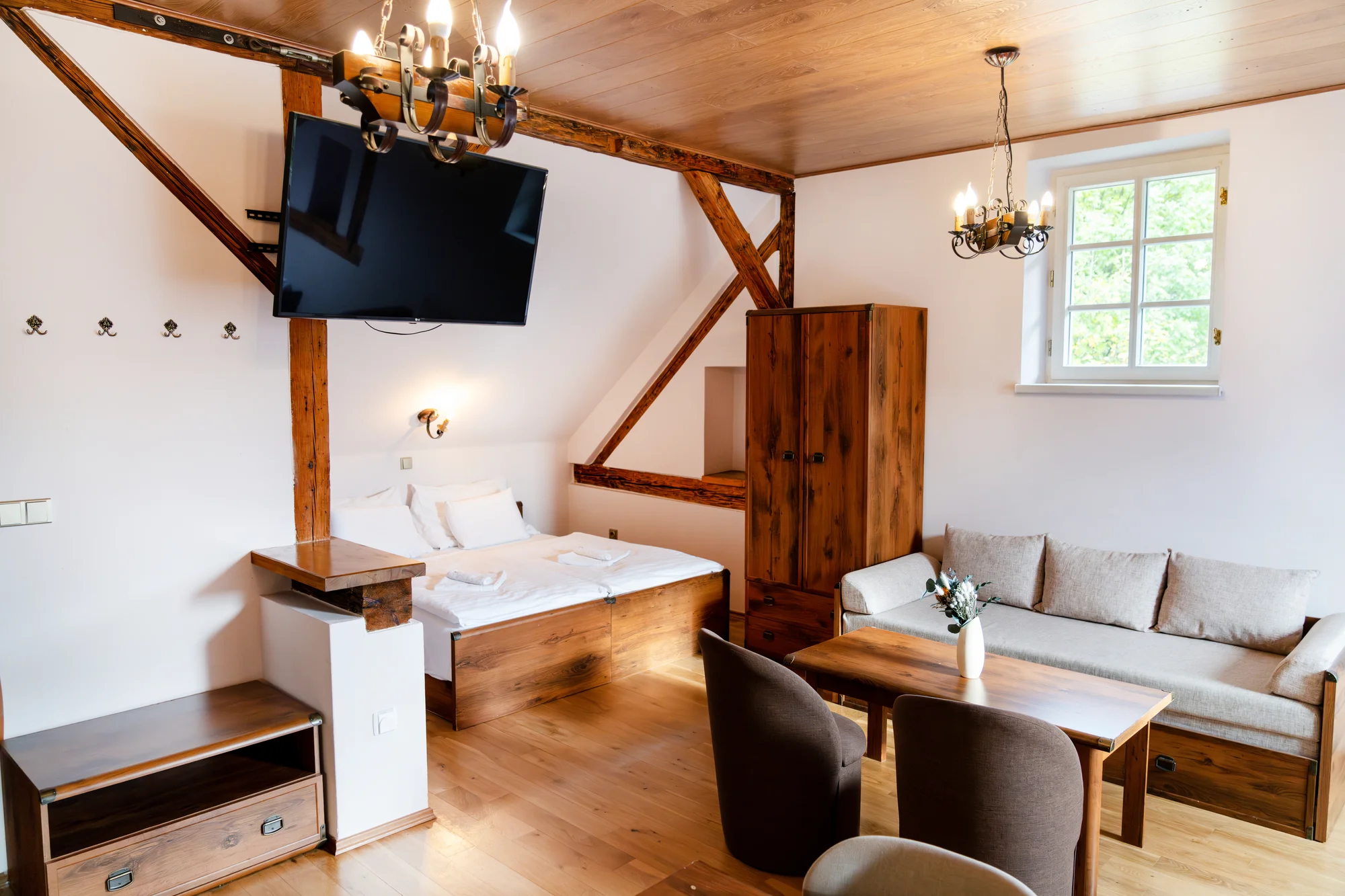 Krásné apartmány v Luhačovicích se snídaní a možností soukromé vířivky