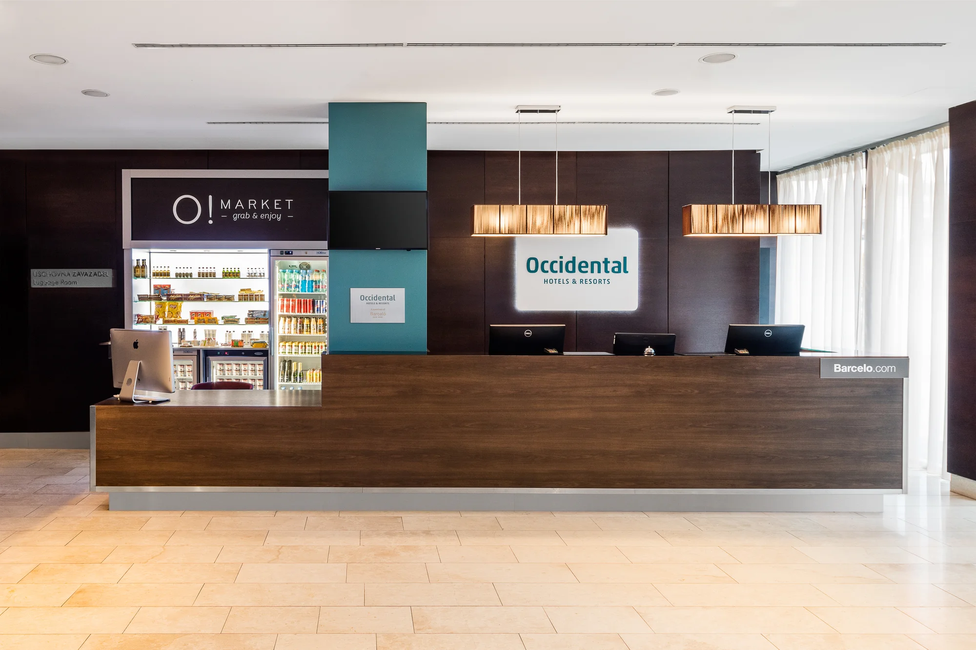 Pobyt v luxusním 4* hotelu v Praze pro pár i rodinu: snídaně, polopenze, sauna, fitness