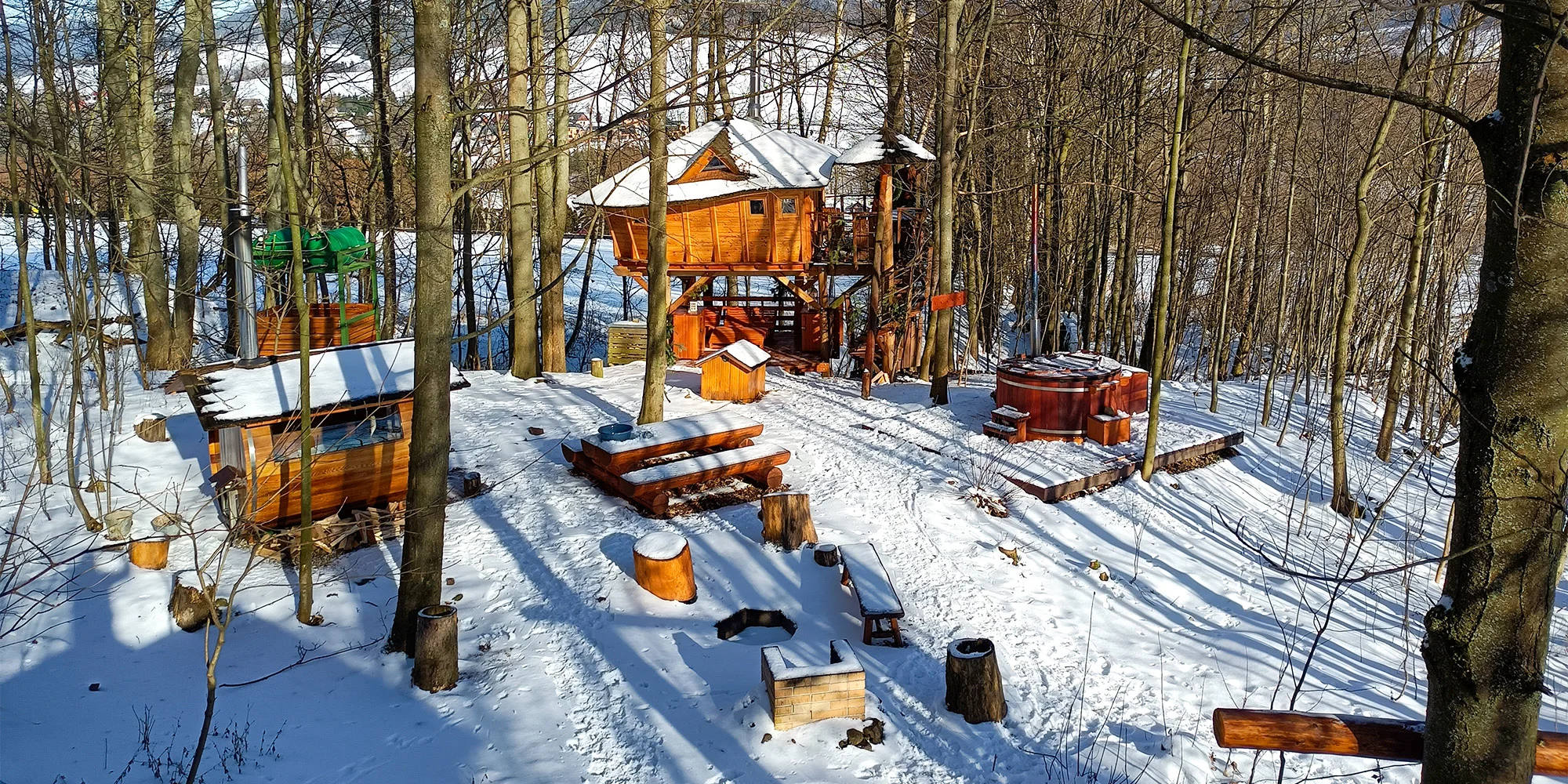 Treehouse na Dolní Moravě: privátní vířivka, finská sauna i gril až pro 4 os.