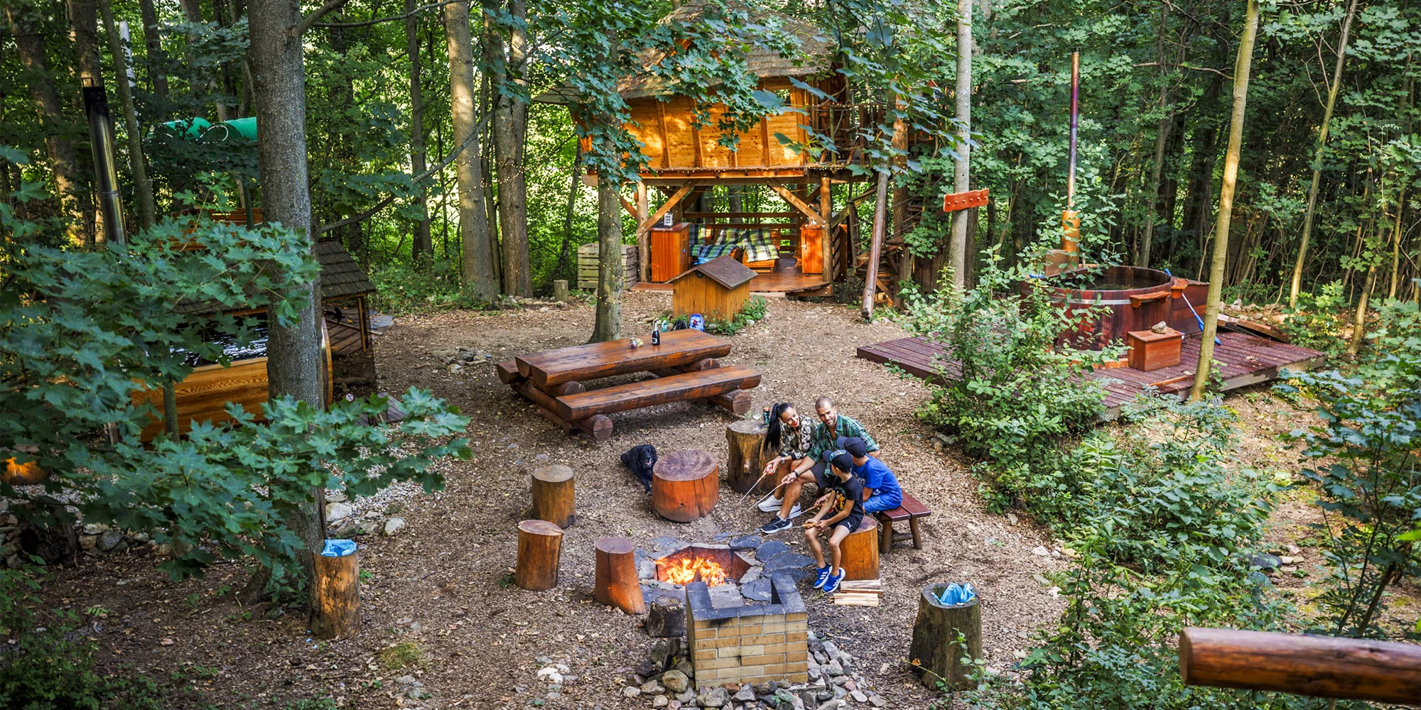 Treehouse na Dolní Moravě: privátní vířivka, finská sauna i gril až pro 4 os.