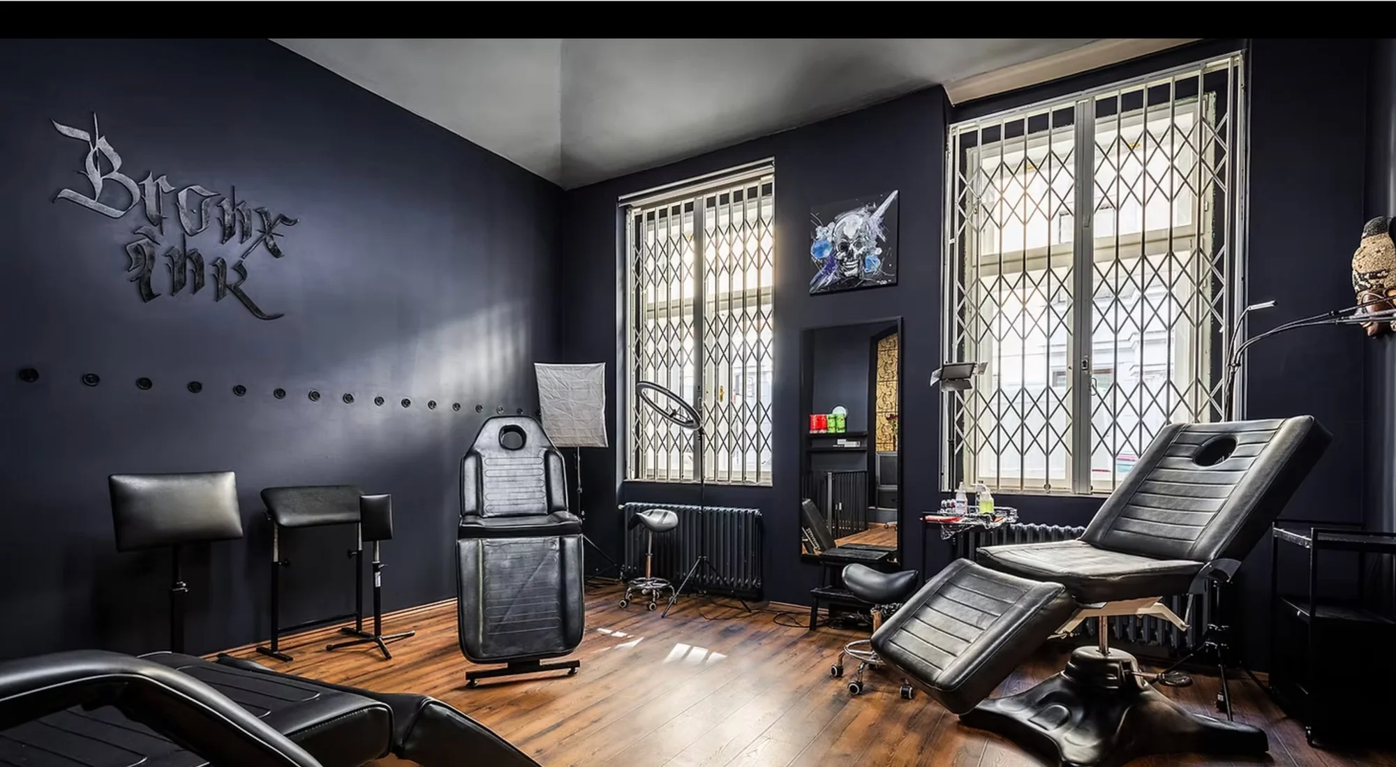 Permanentní make-up obočí metodou stínování pro přirozený efekt